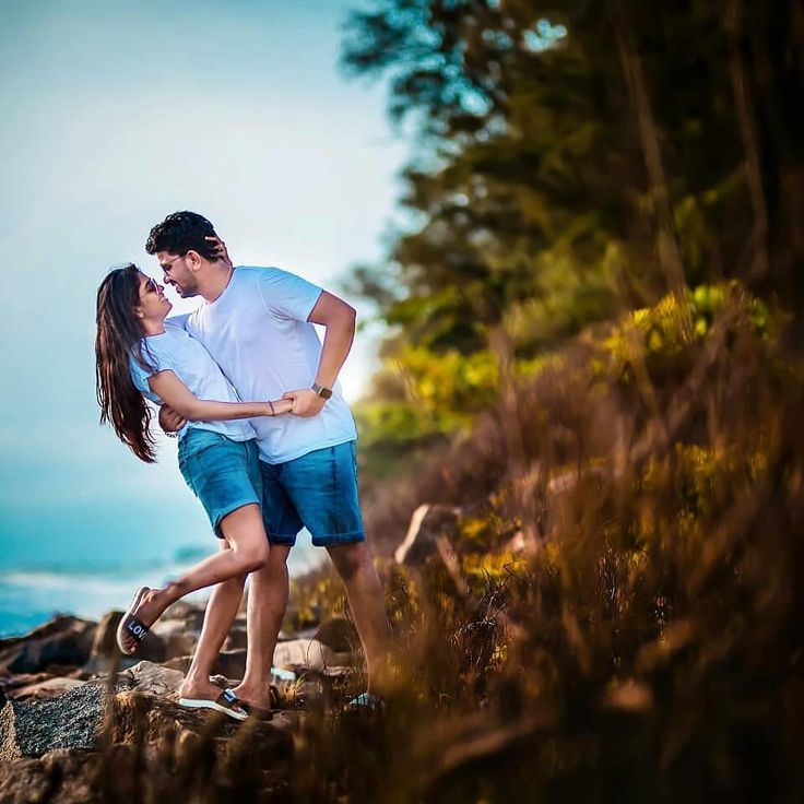 Love Cute Couple Pic Wallpapers