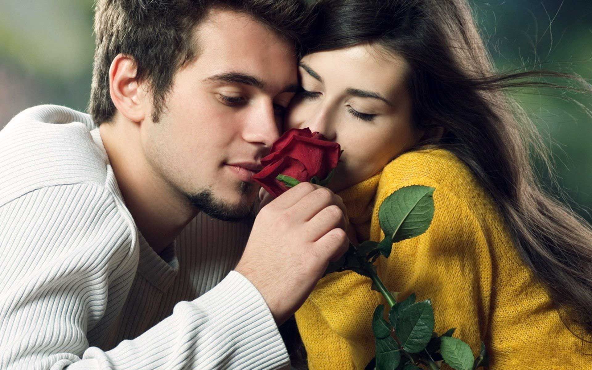 Love Cute Couple Pic Wallpapers