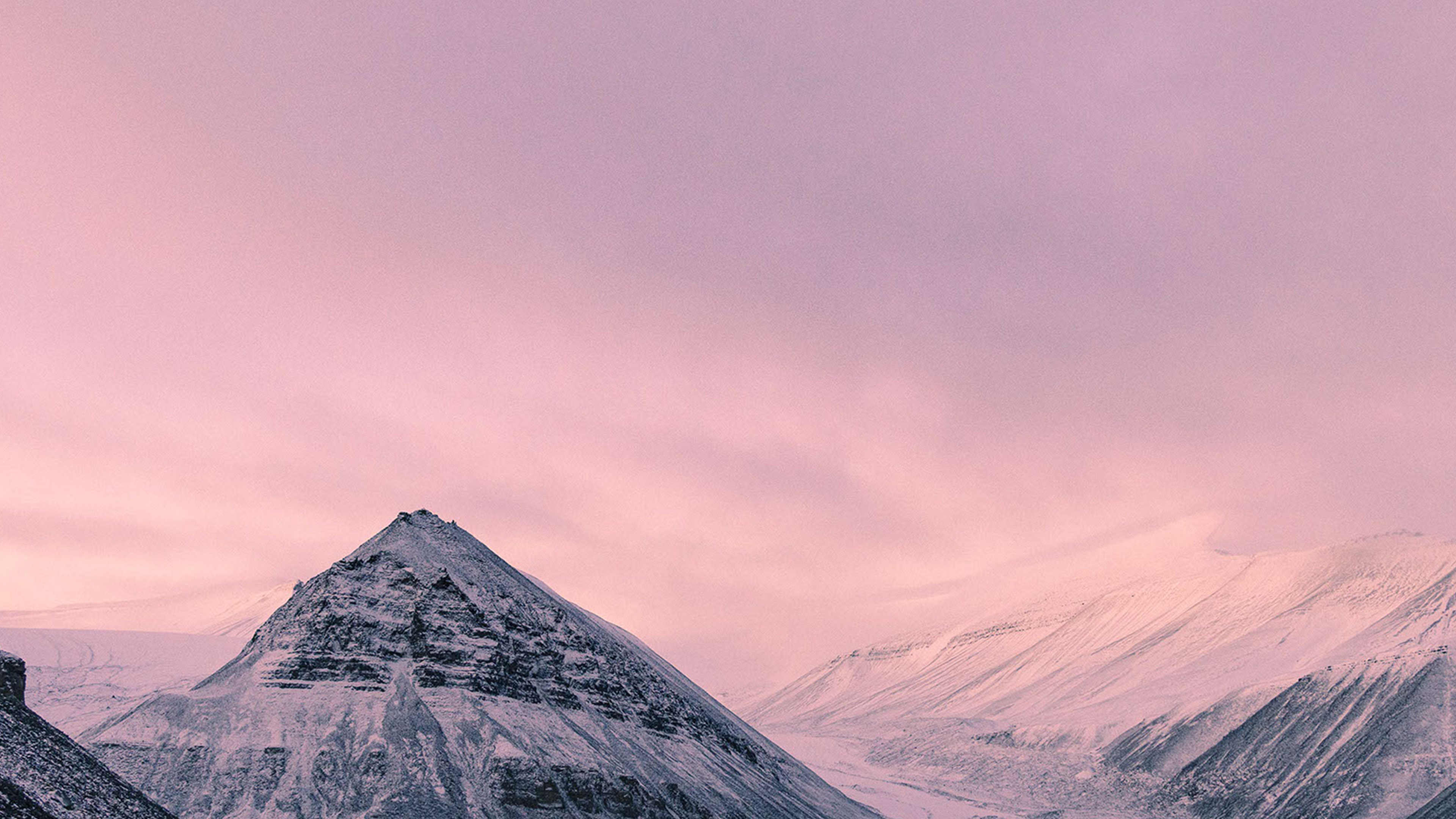 Low Poly 4K Pink Mountains Wallpapers