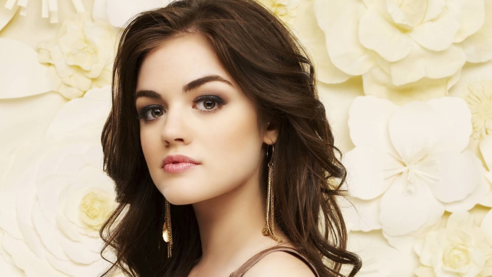 Lucy Hale 2018 Portrait Wallpapers