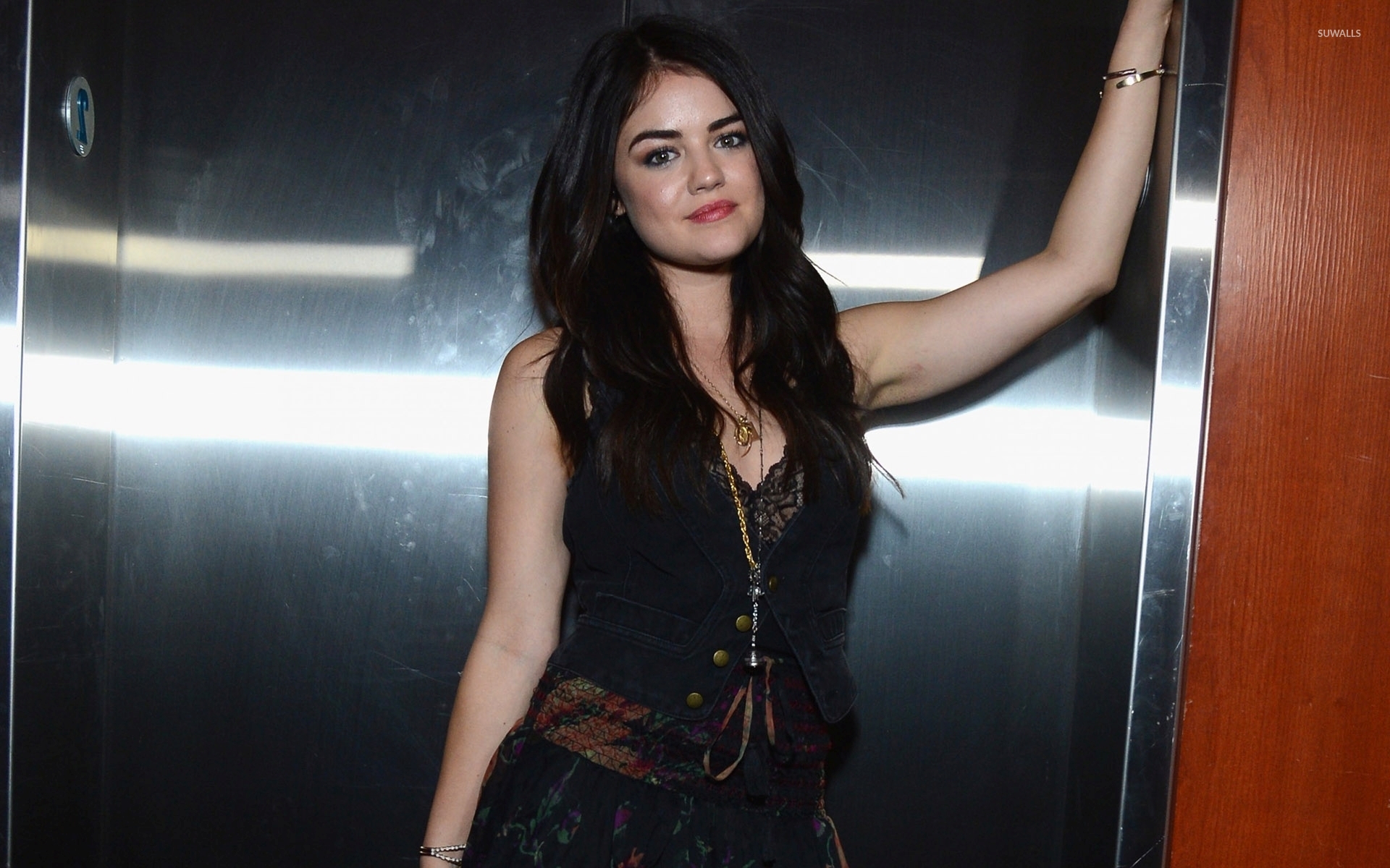 Lucy Hale Bustle Wallpapers