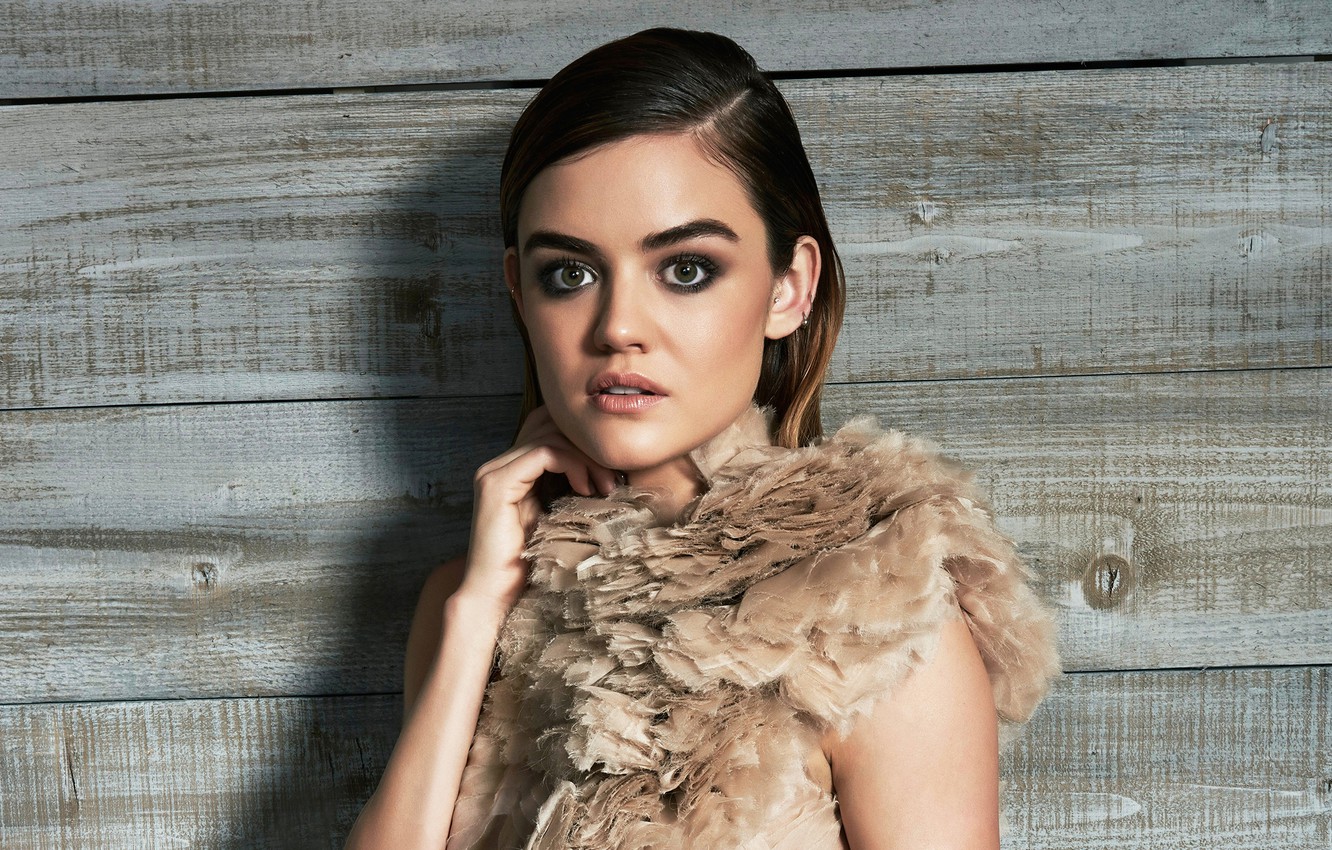 Lucy Hale Face Wallpapers