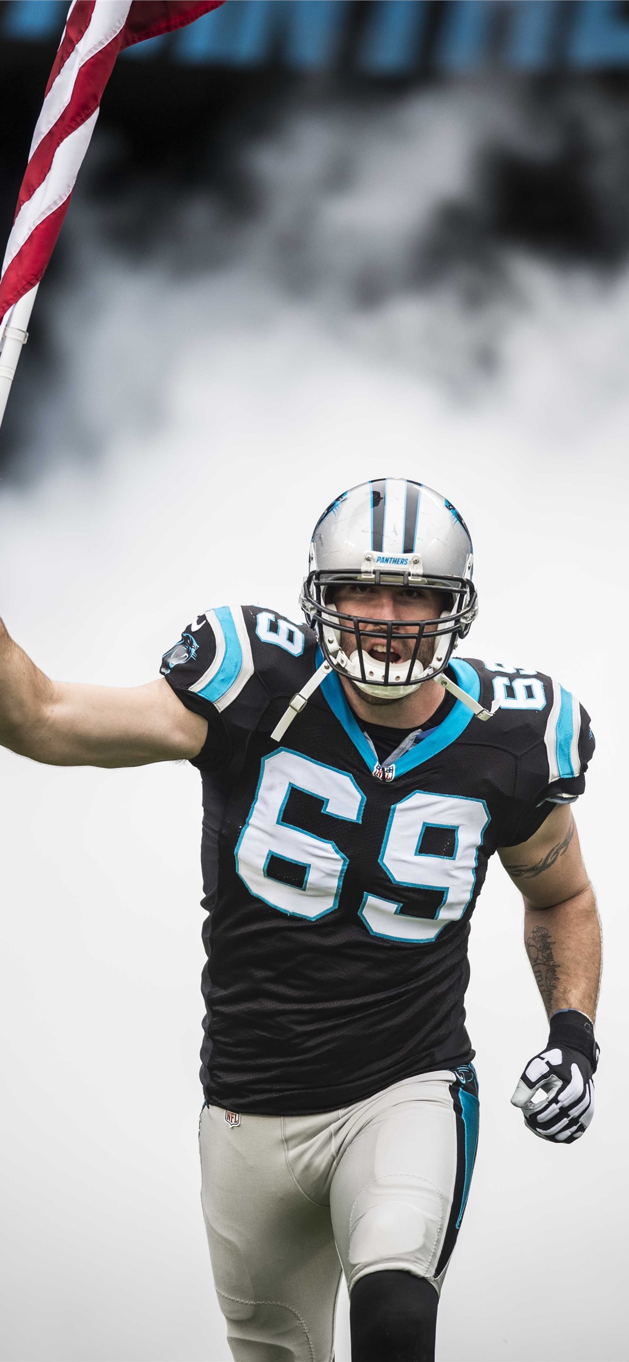 Luke Kuechly Wallpapers