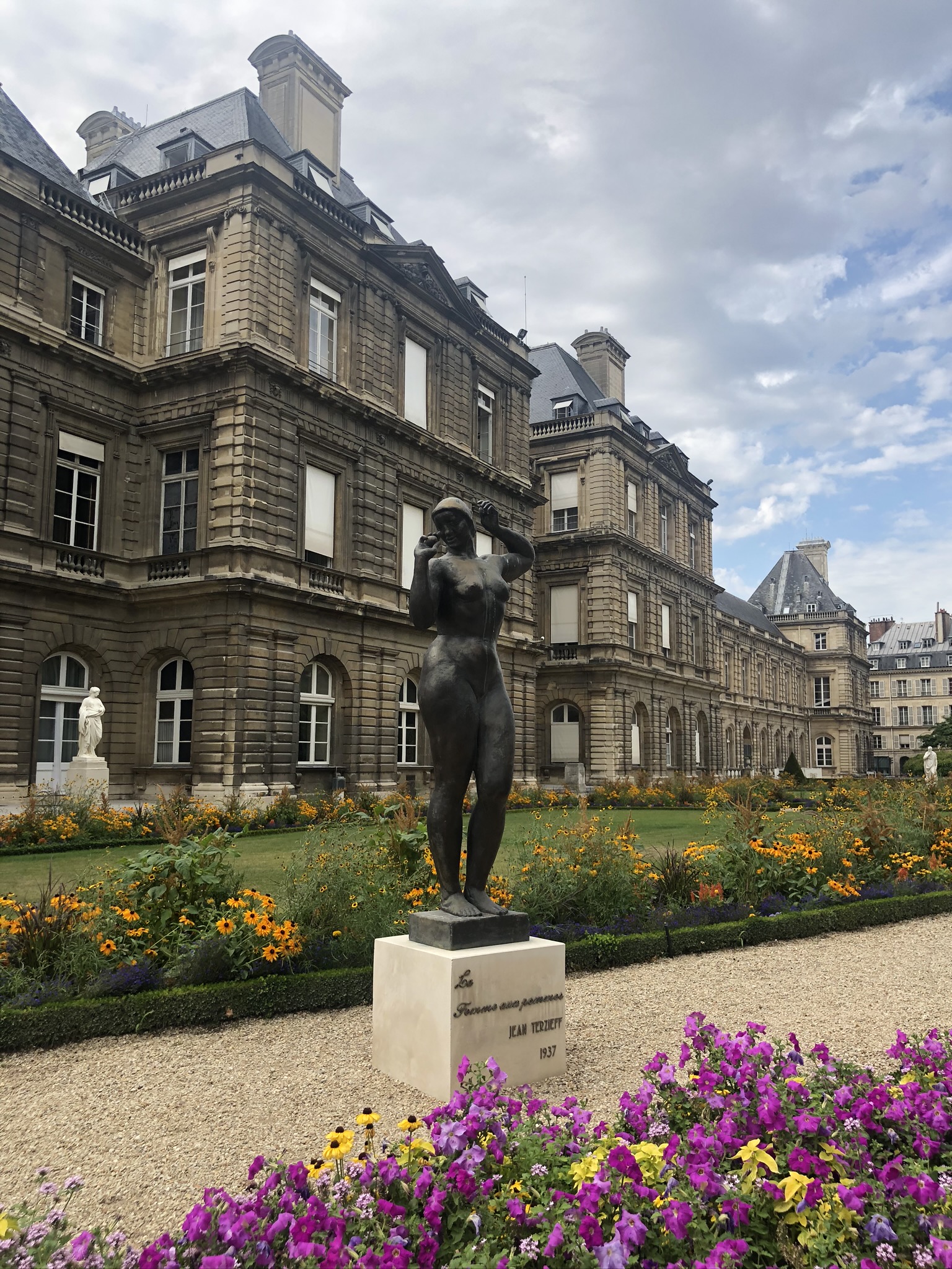 Luxembourg Palace Wallpapers