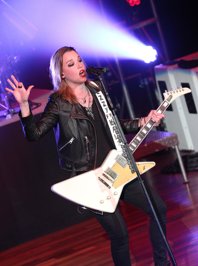 Lzzy Hale Wallpapers