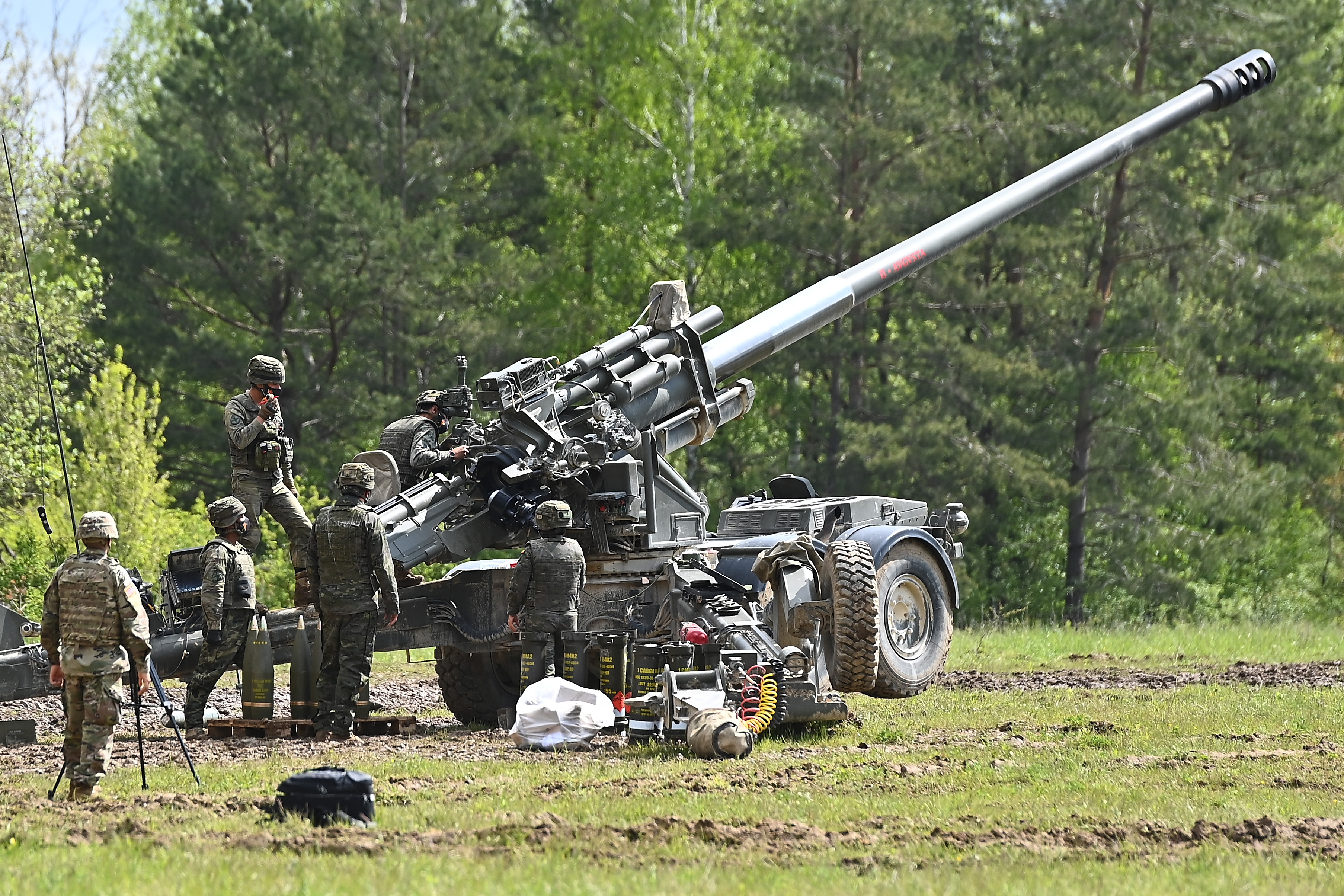 M777 Howitzer Wallpapers