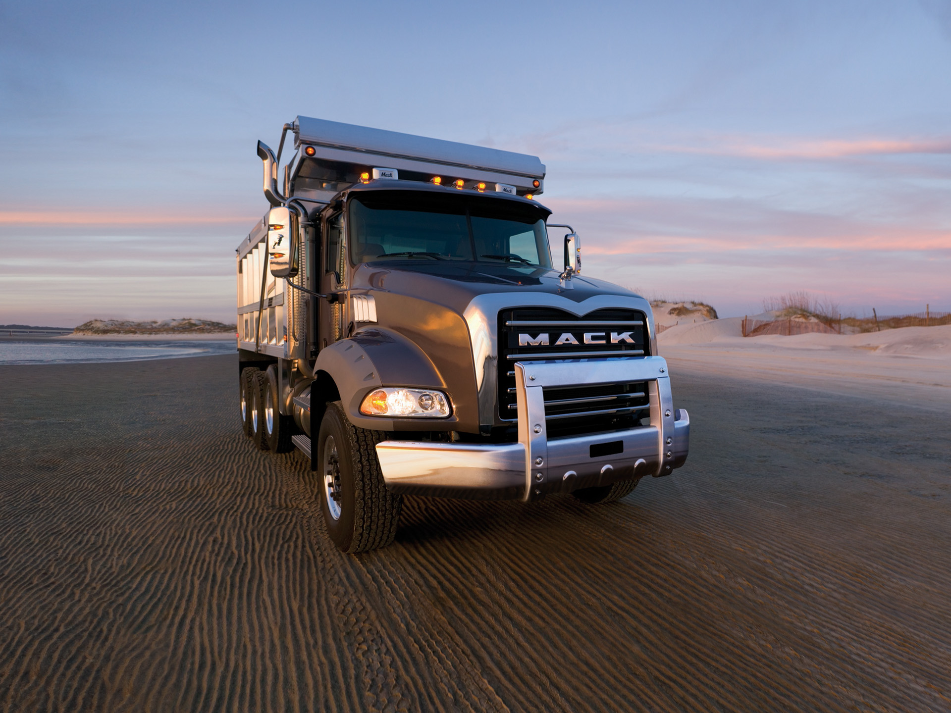 Mack Granite Wallpapers