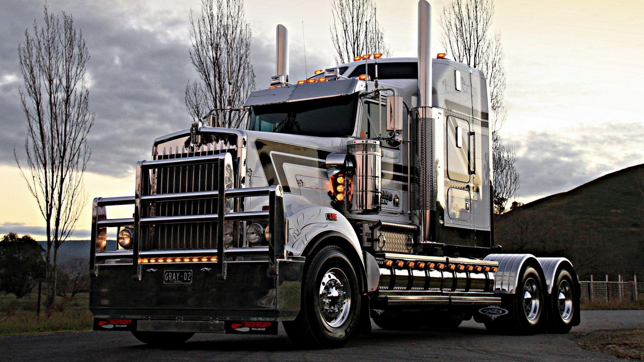 Mack Trucks Wallpapers