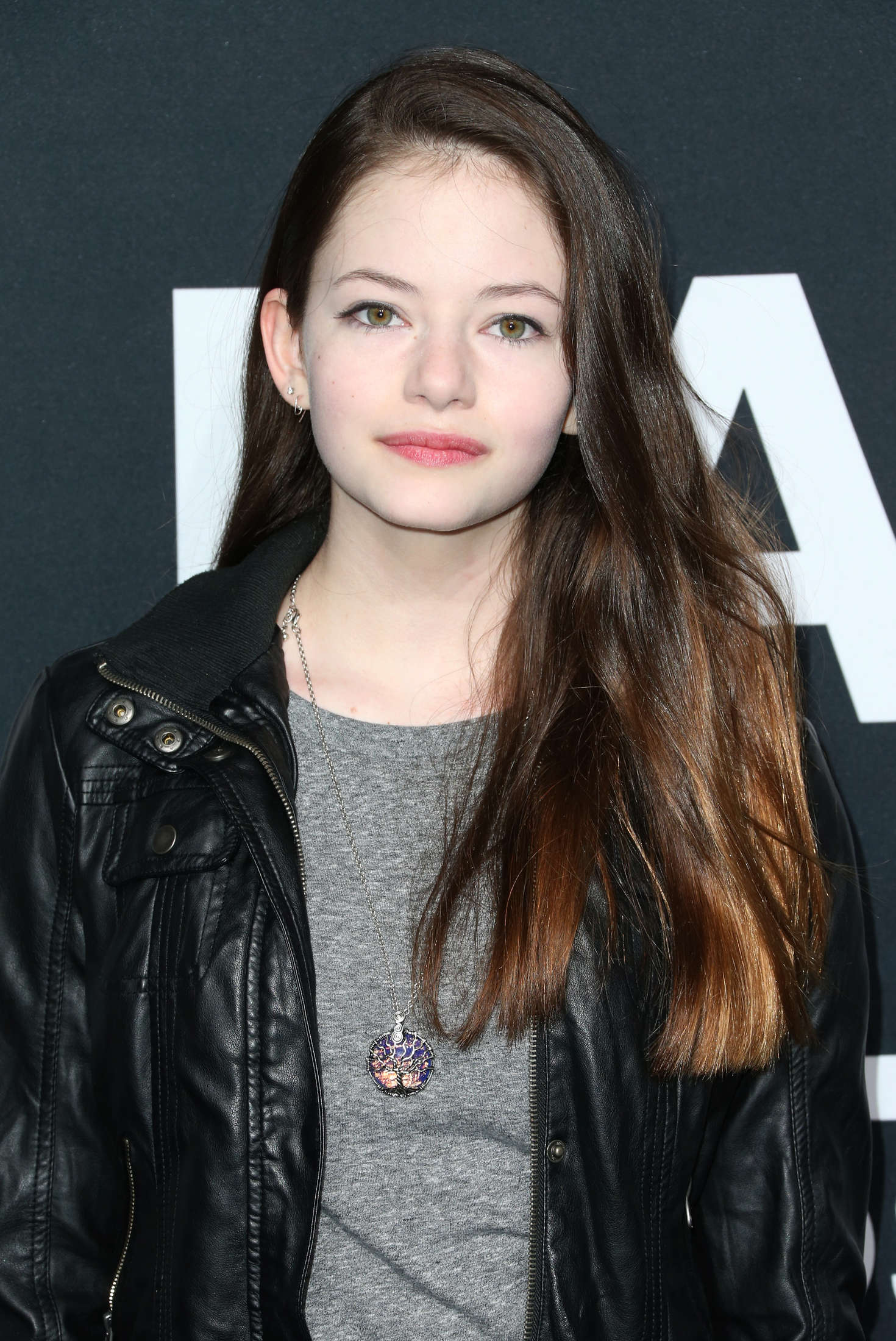 Mackenzie Foy 2020 Beautiful Wallpapers