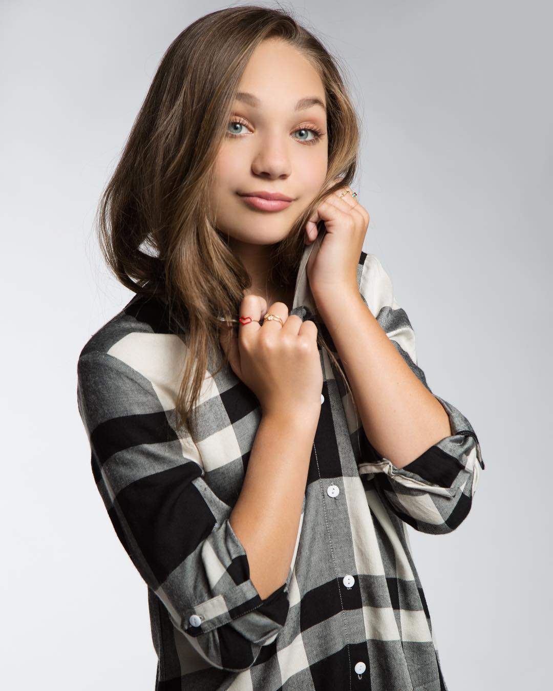 Maddie Ziegler New Wallpapers