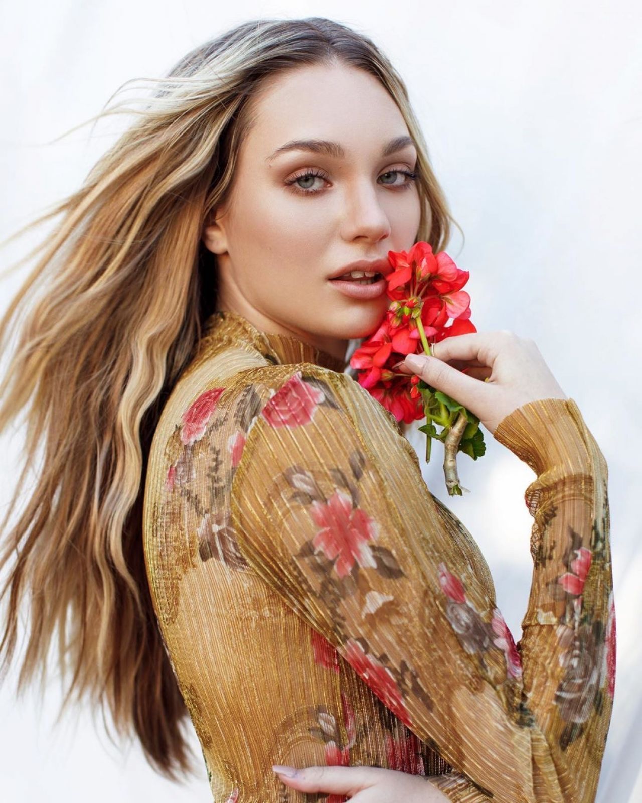 Maddie Ziegler Photoshoot 2020 Wallpapers