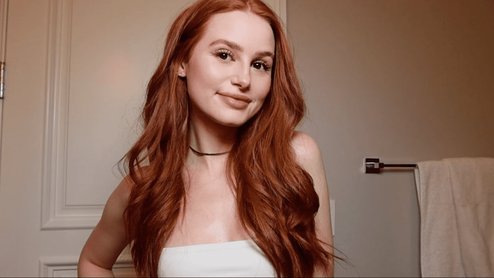 Madelaine Petsch Smiling Wallpapers