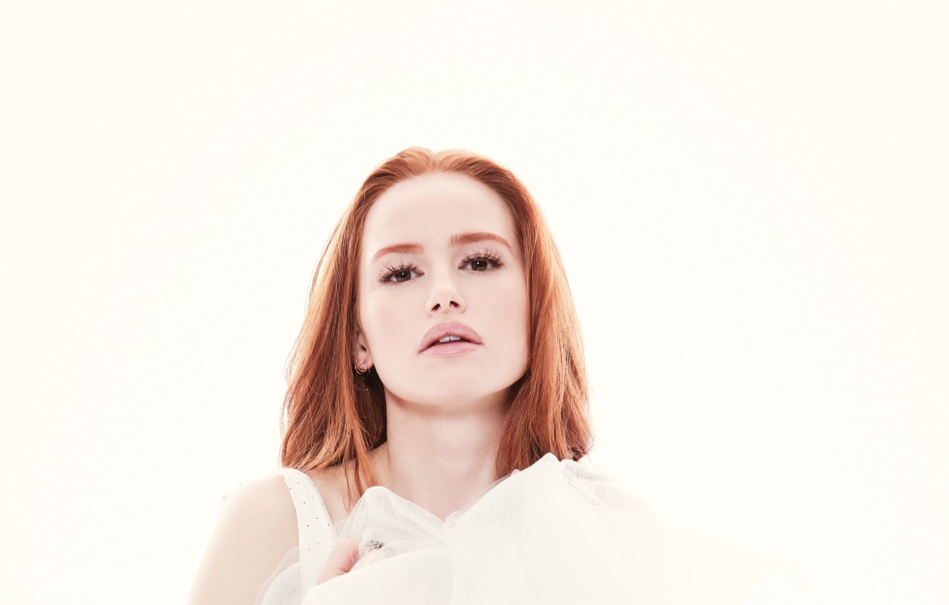 Madelaine Petsch Wallpapers