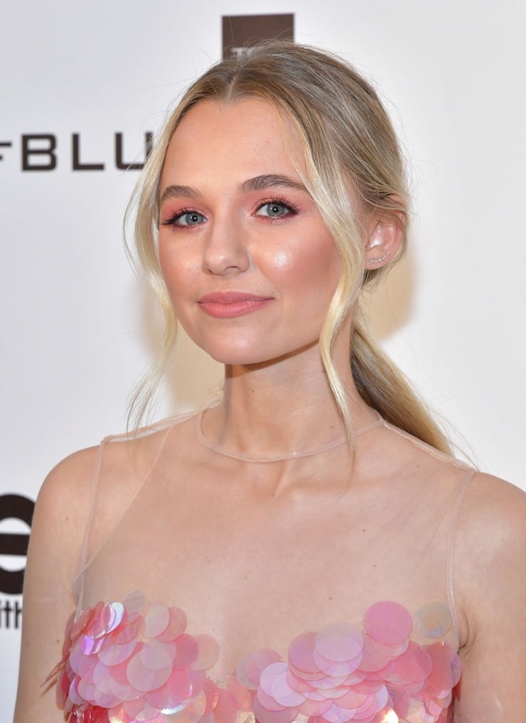 Madison Iseman Wallpapers