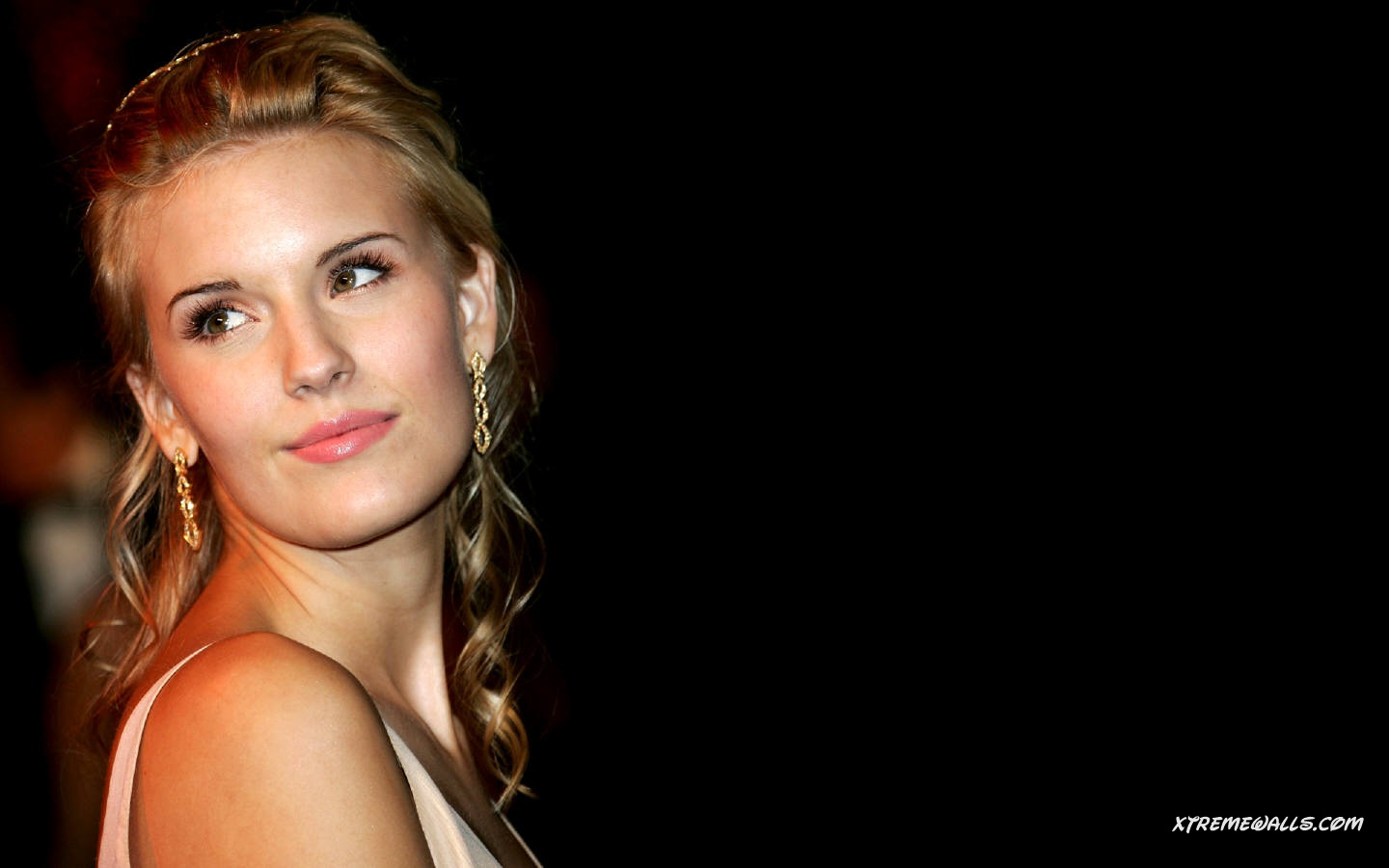 Maggie Grace Wallpapers