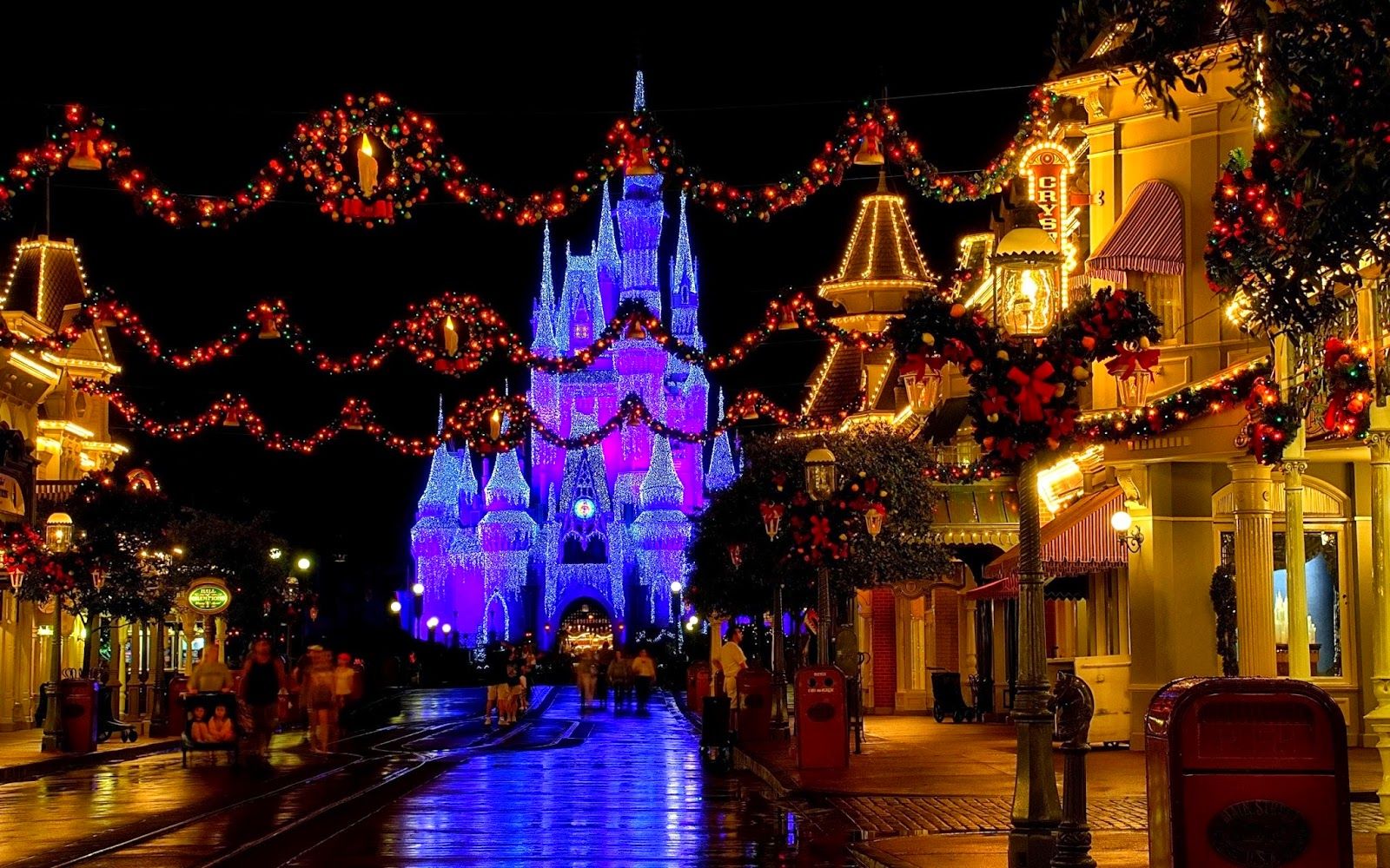 Magic Kingdom Christmas Wallpapers