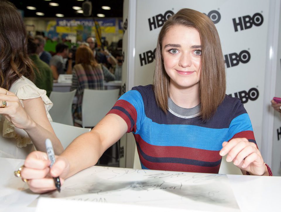 Maisie Williams Comic Con Wallpapers