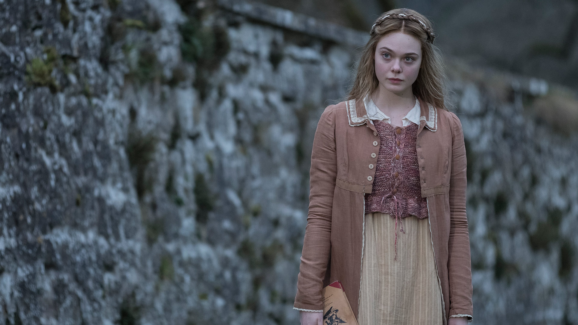 Maisie Williams In Mary Shelley 2018 Movie Wallpapers