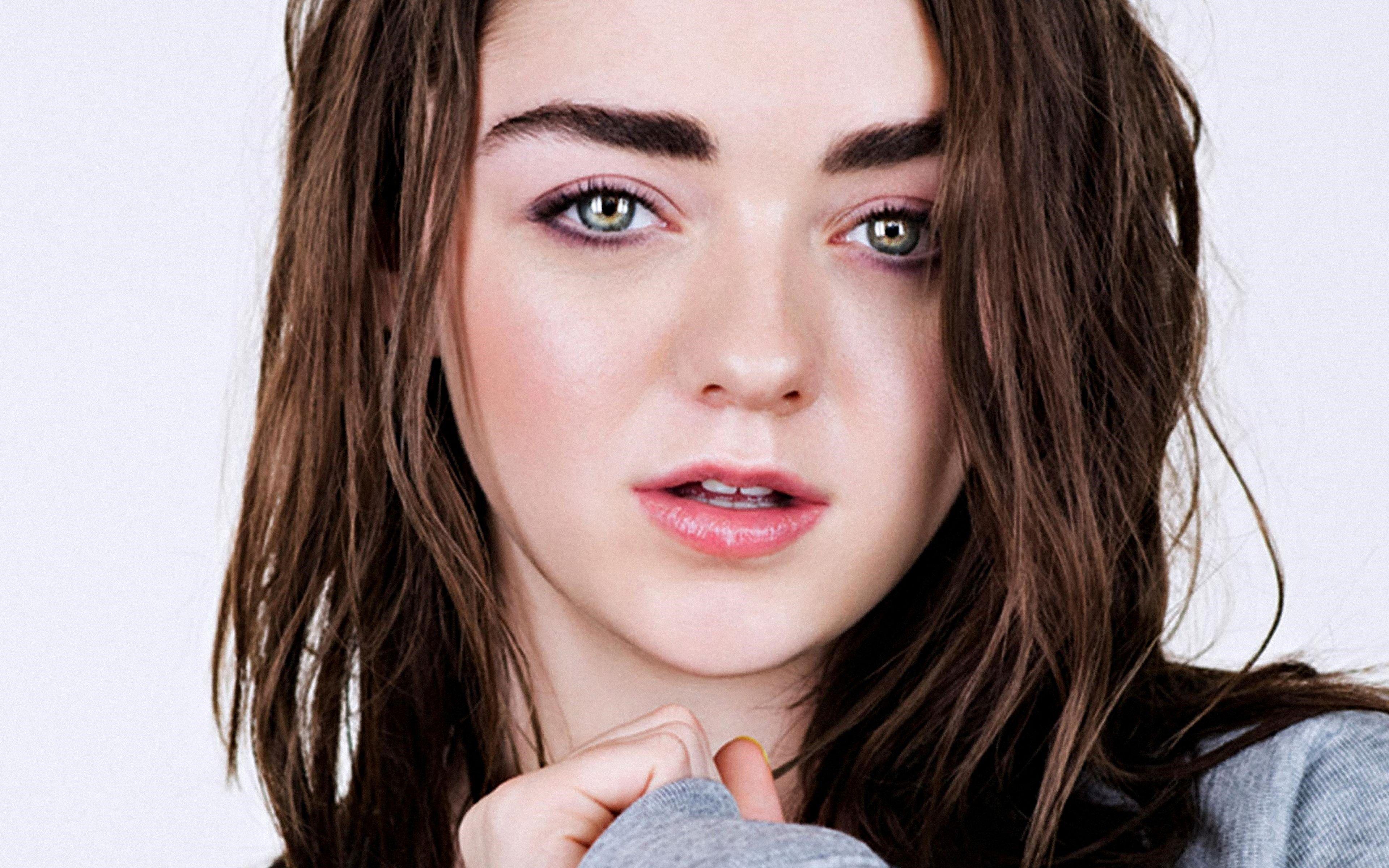 Maisie Williams Photoshoot with Owl Wallpapers