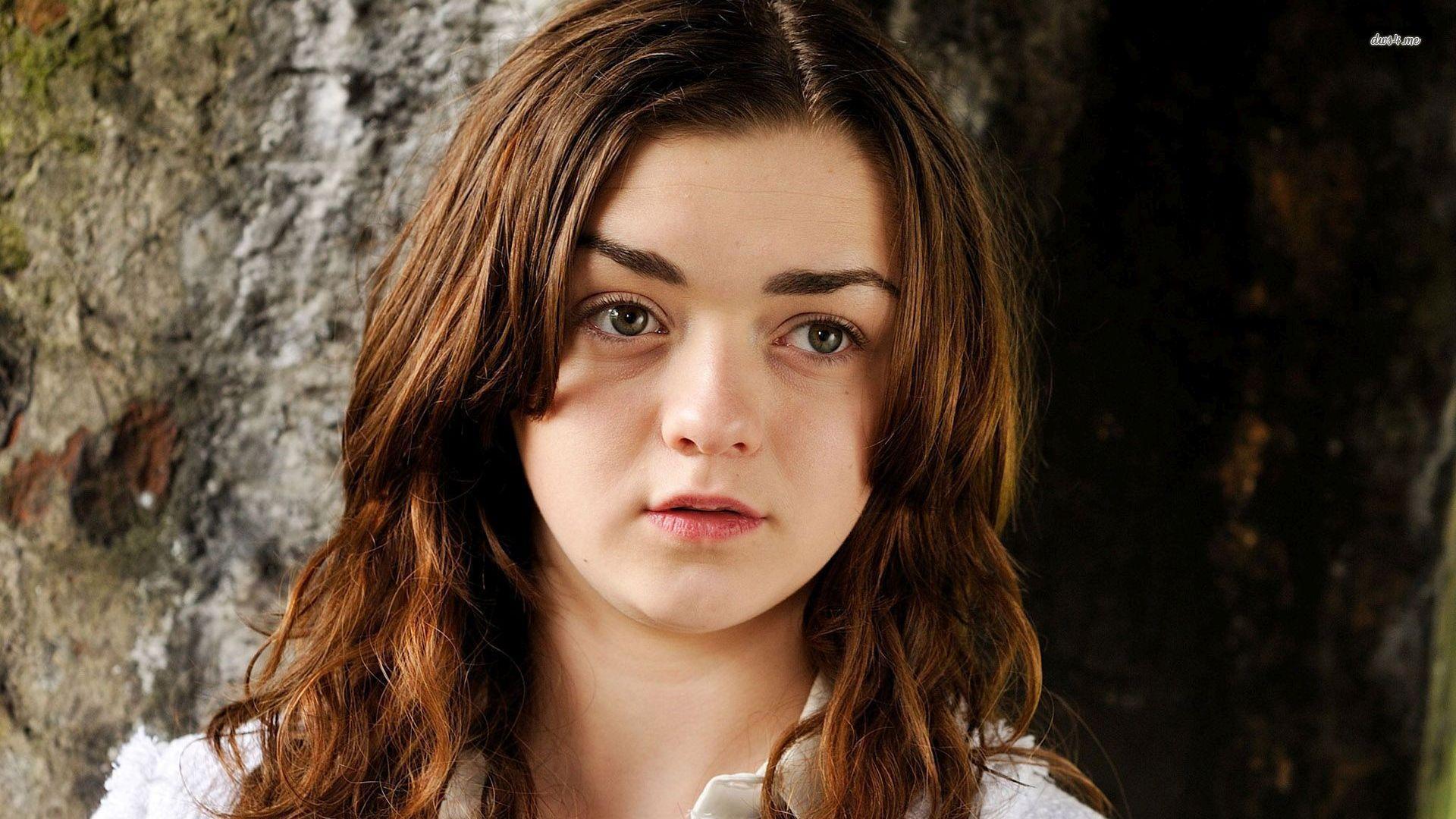 Maisie Williams Photoshoot with Owl Wallpapers