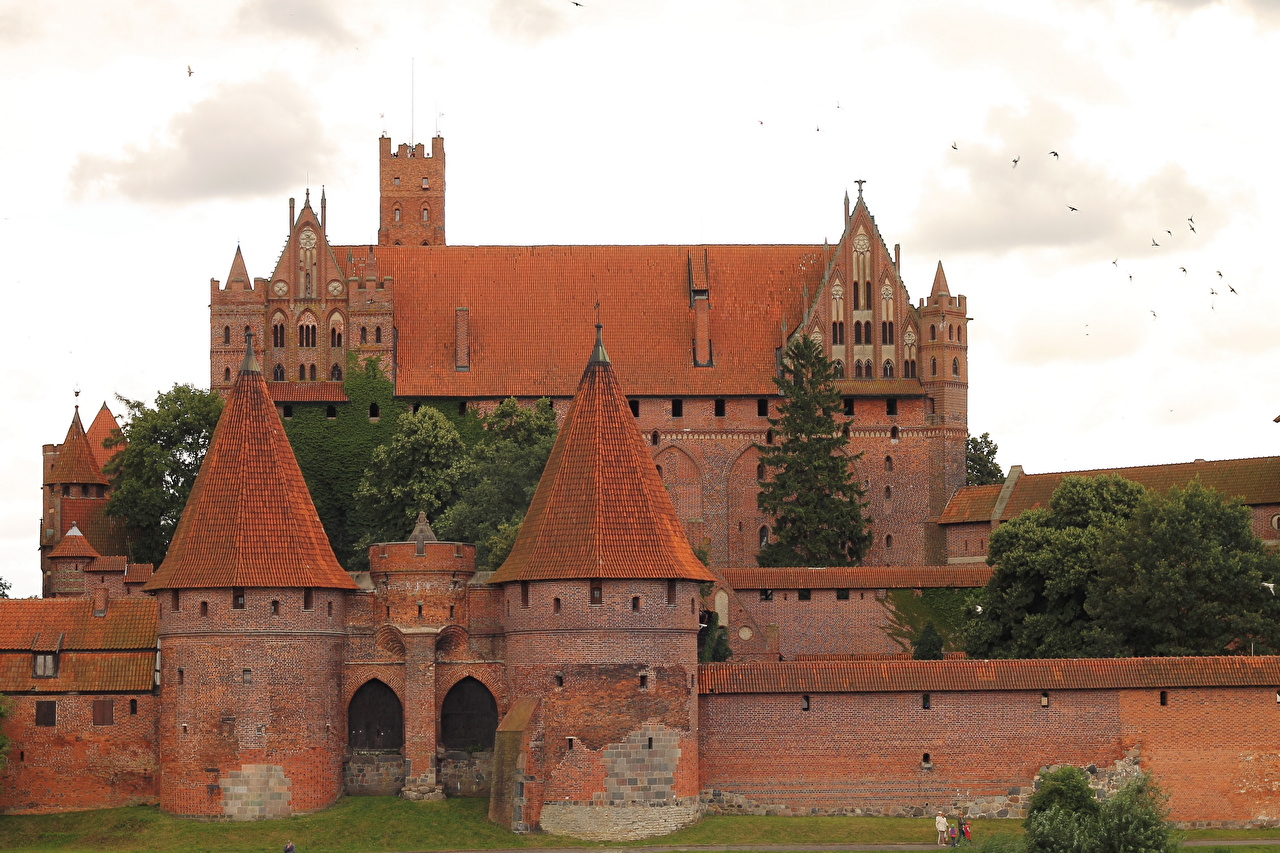 Malbork Castle Wallpapers