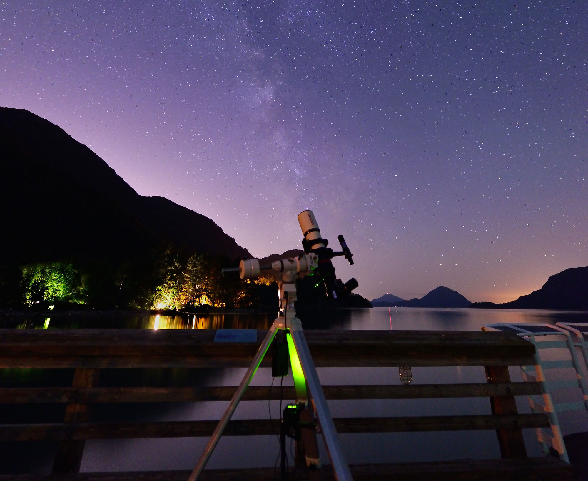 Man Watching Moon Rising Over Mountains
 Wallpapers