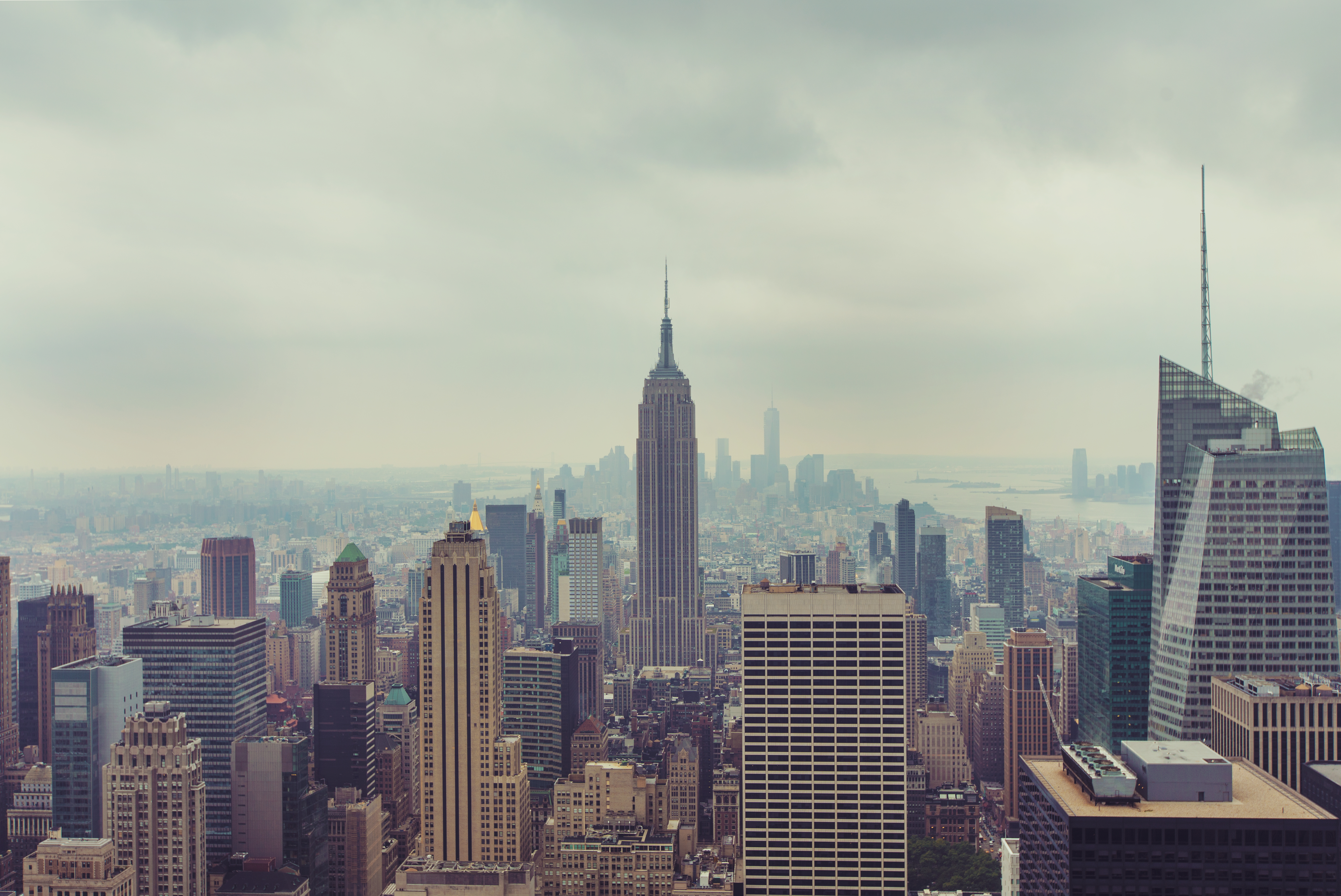 Manhattan Cloudy Skyscraper Wallpapers