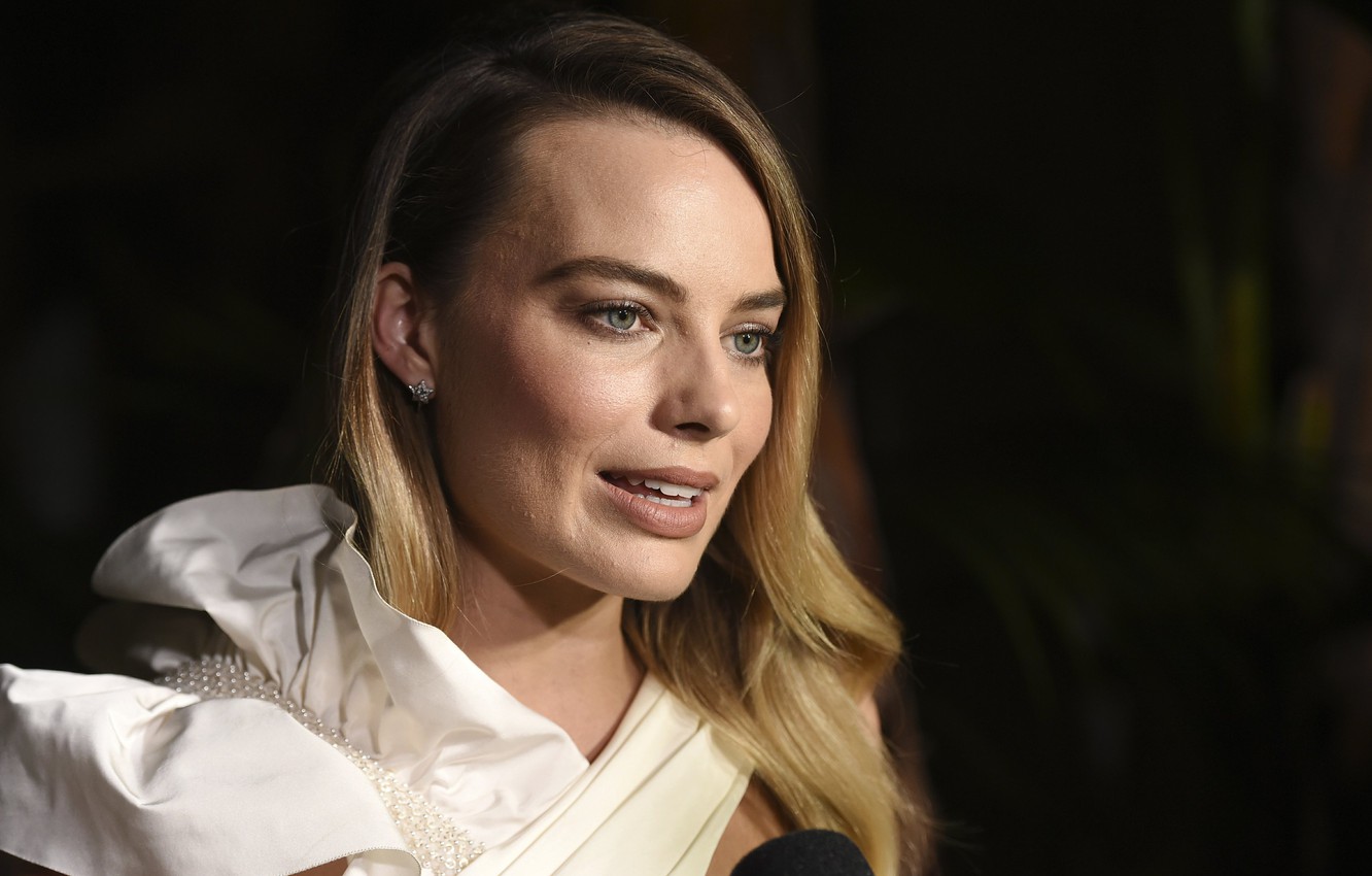 Margot Robbie Actress Latest Photoshoot Wallpapers