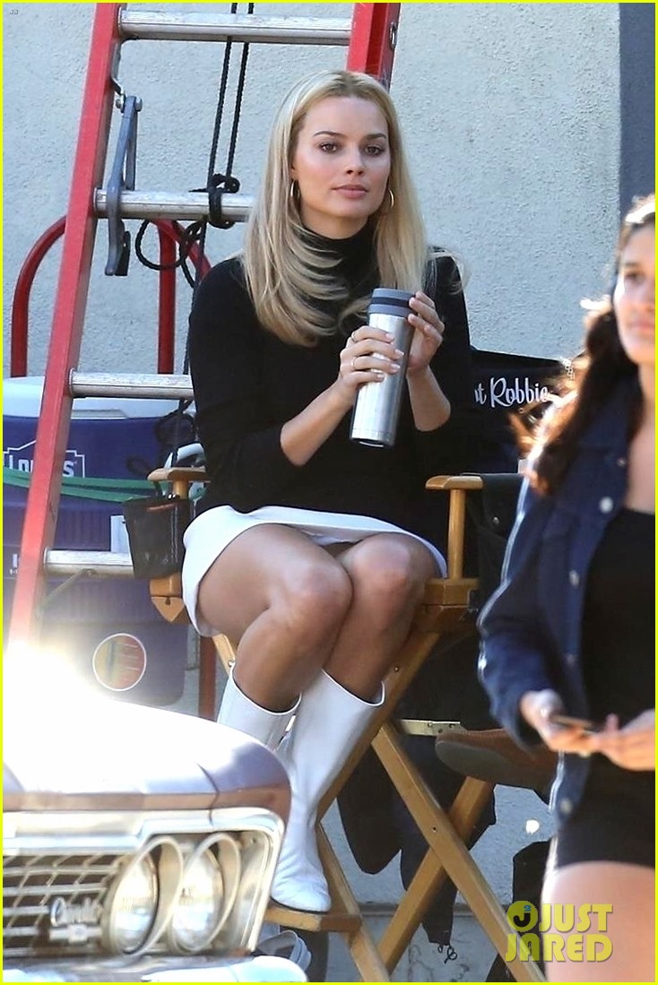 Margot Robbie As Sharon Tate In Once Upon A Time In Hollywood Wallpapers