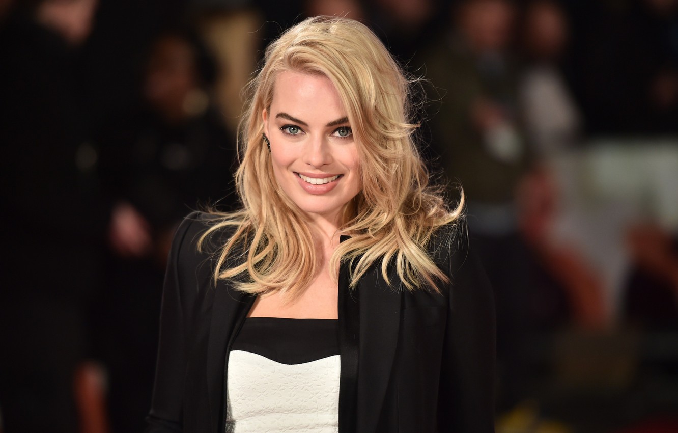 Margot Robbie Blonde Wallpapers