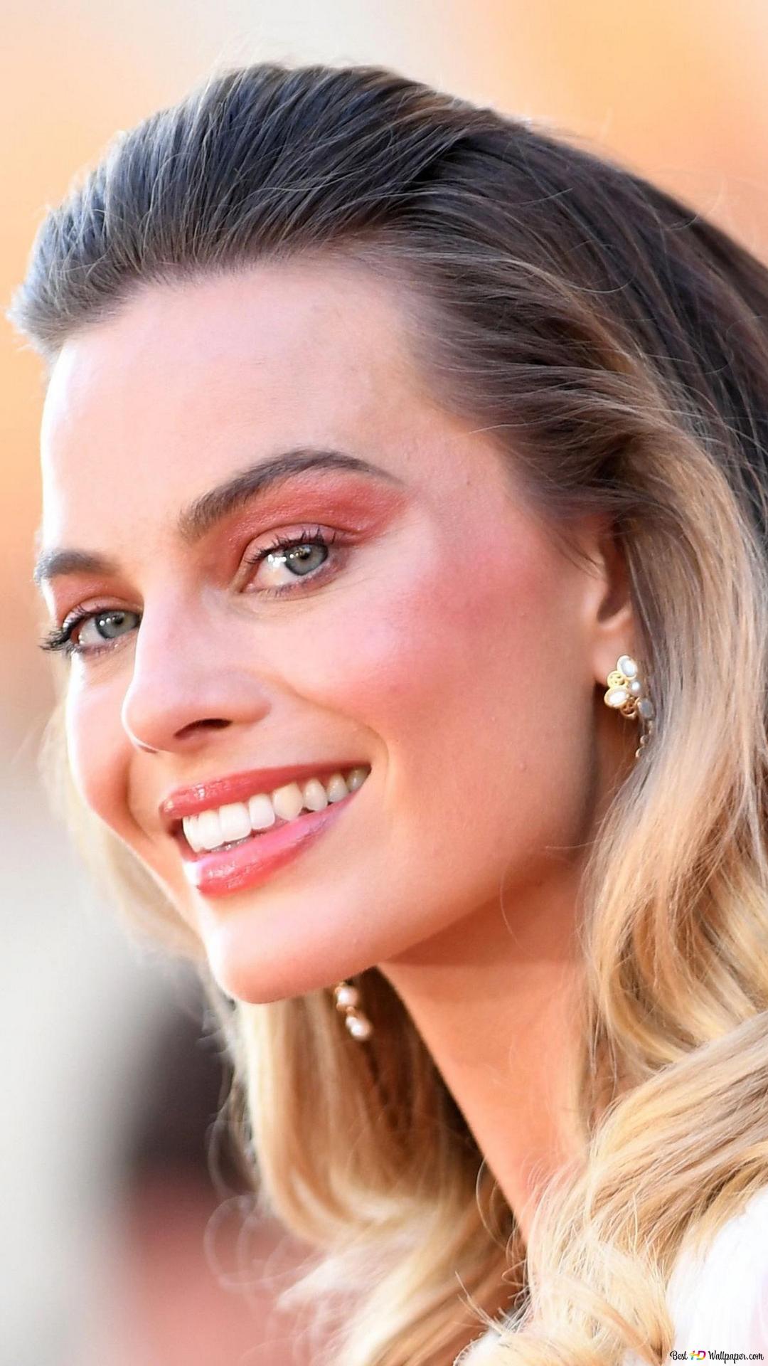 Margot Robbie Face Wallpapers