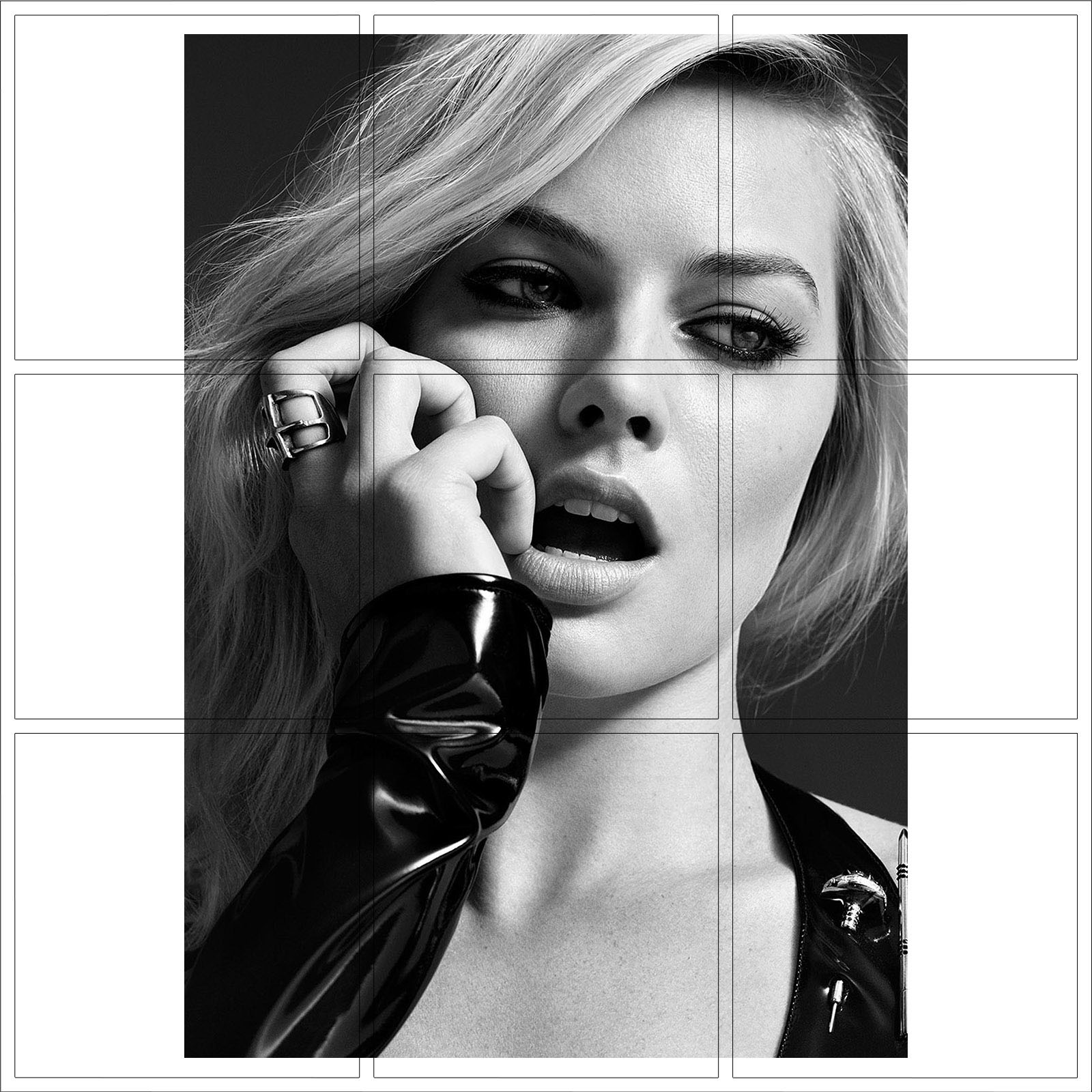 Margot Robbie Hot Monochrome Wallpapers