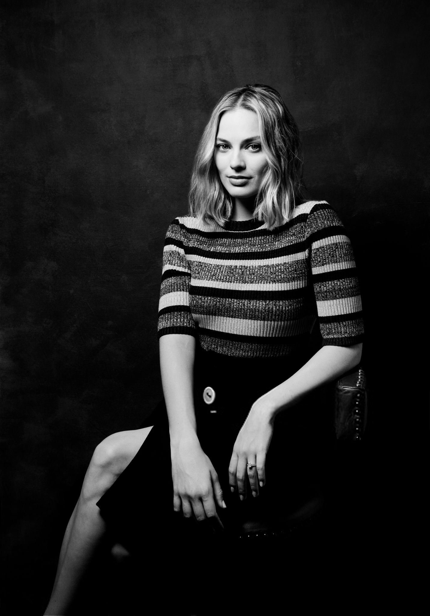 Margot Robbie Monochrome 2017 Wallpapers