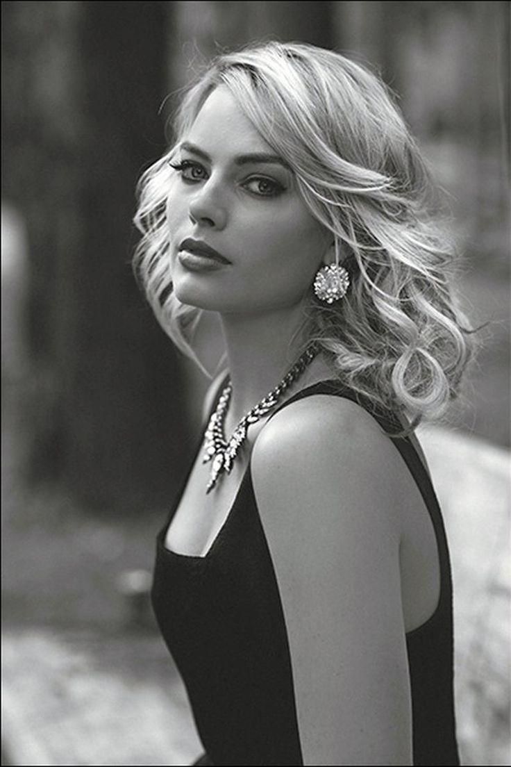 Margot Robbie Monochrome 2021 Wallpapers