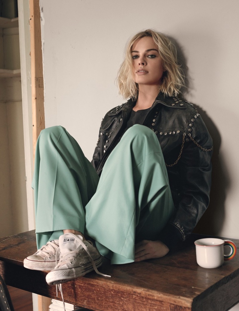 Margot Robbie W Magazine Wallpapers