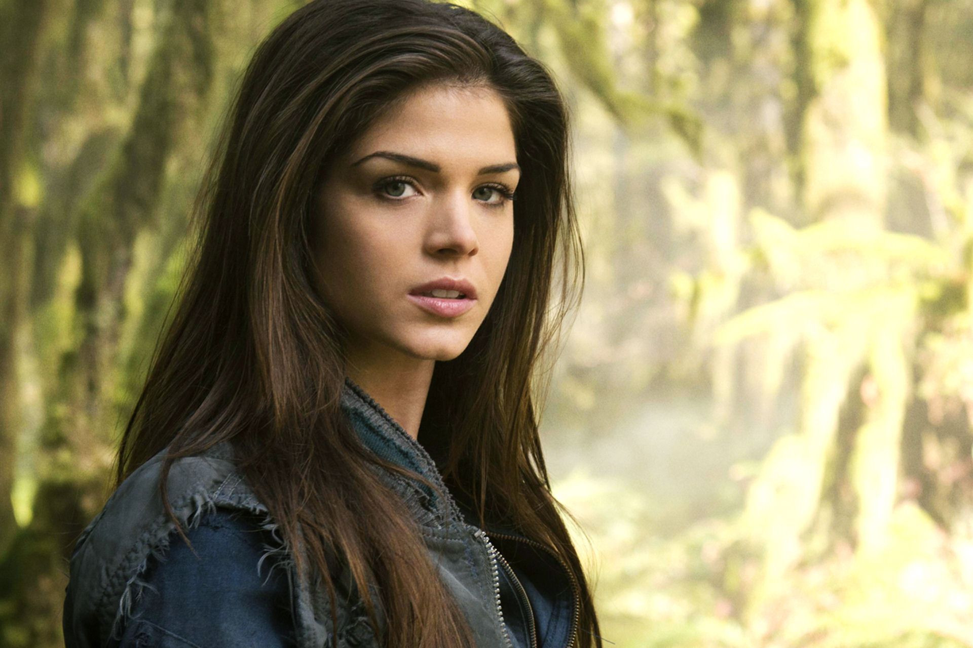 Marie Avgeropoulos As Octavia Blake In The 100 Wallpapers