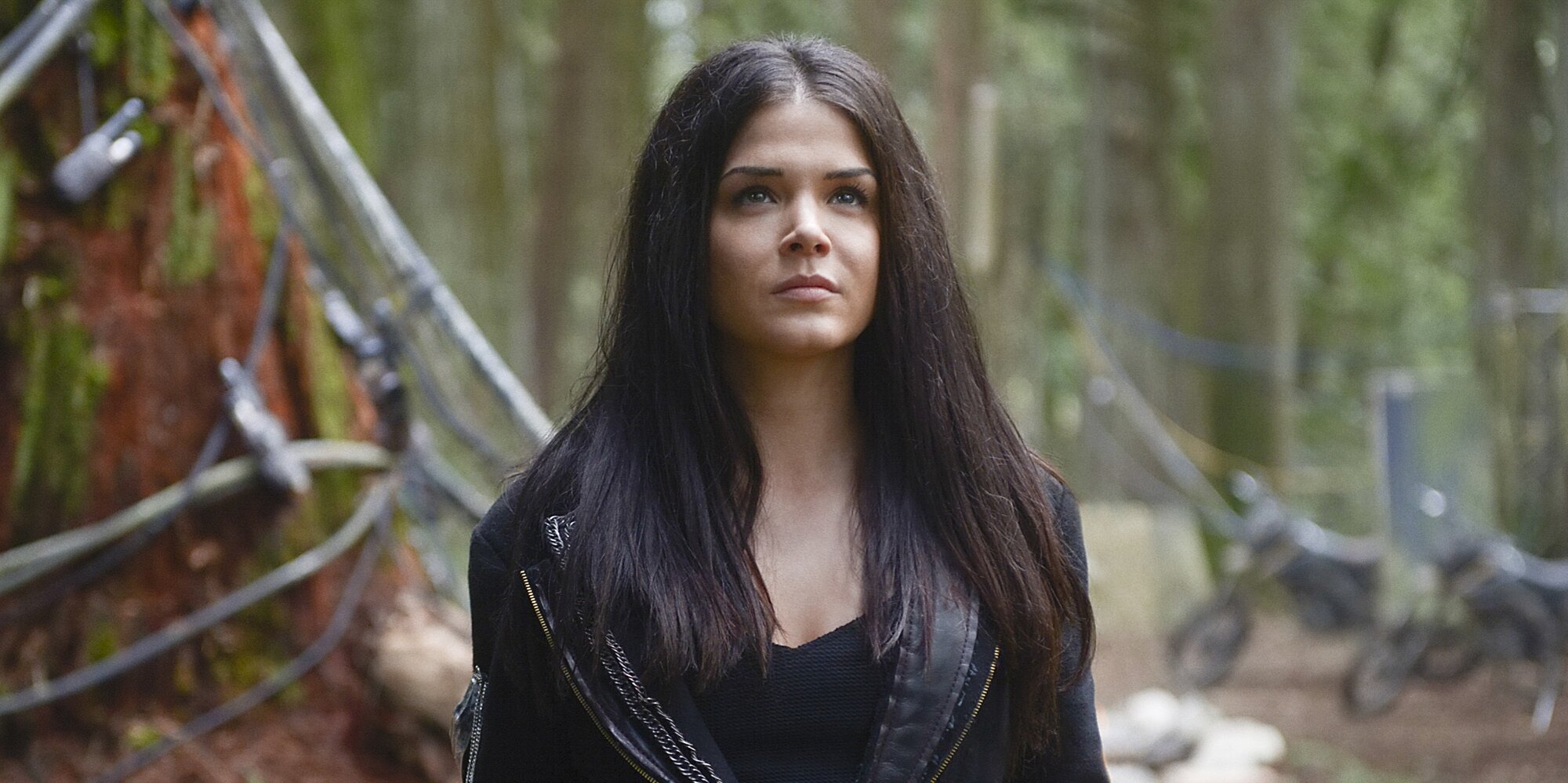 Marie Avgeropoulos As Octavia Blake In The 100 Wallpapers