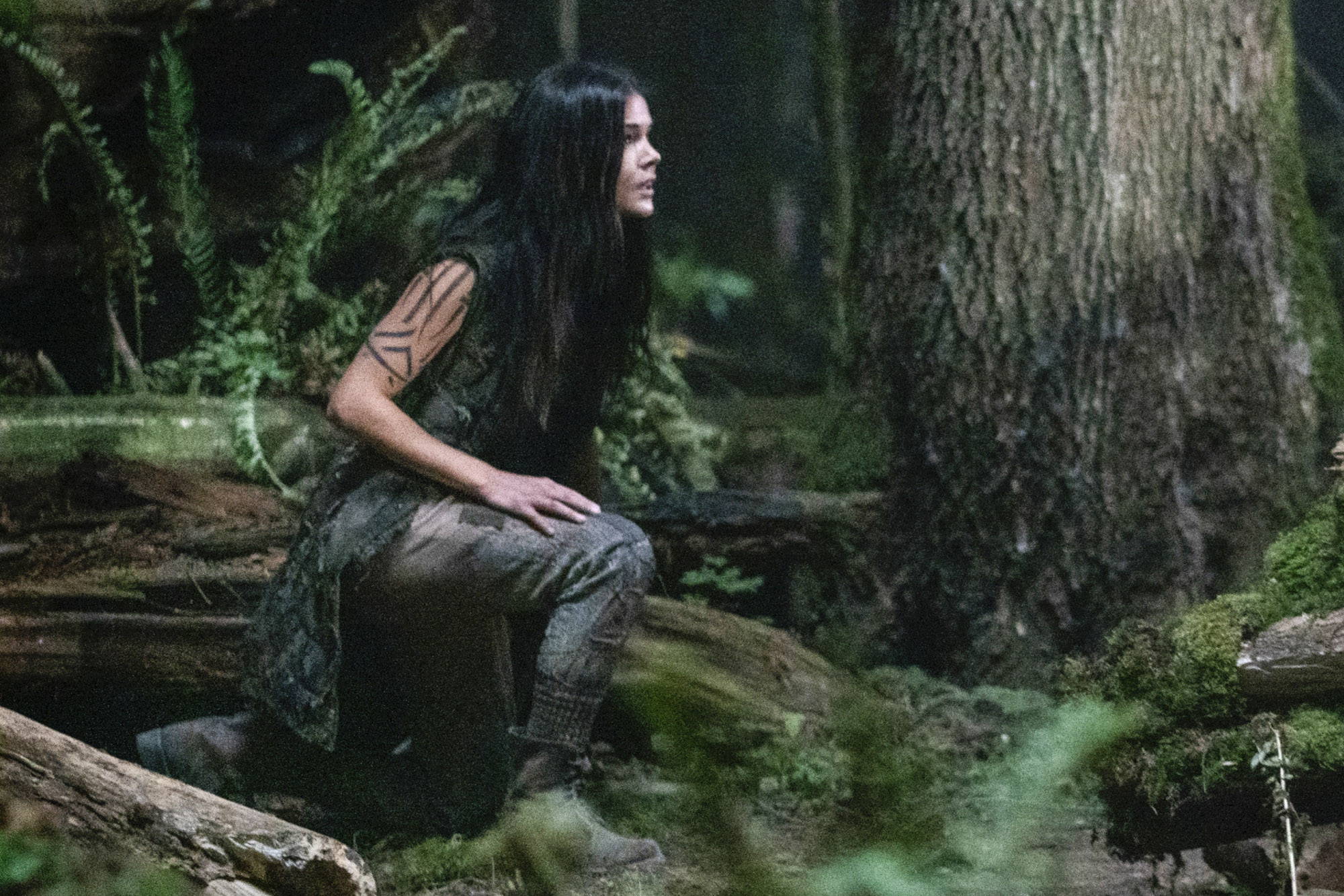 Marie Avgeropoulos As Octavia Blake In The 100 Wallpapers