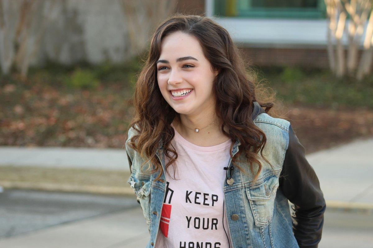 Mary Mouser 2021 Wallpapers