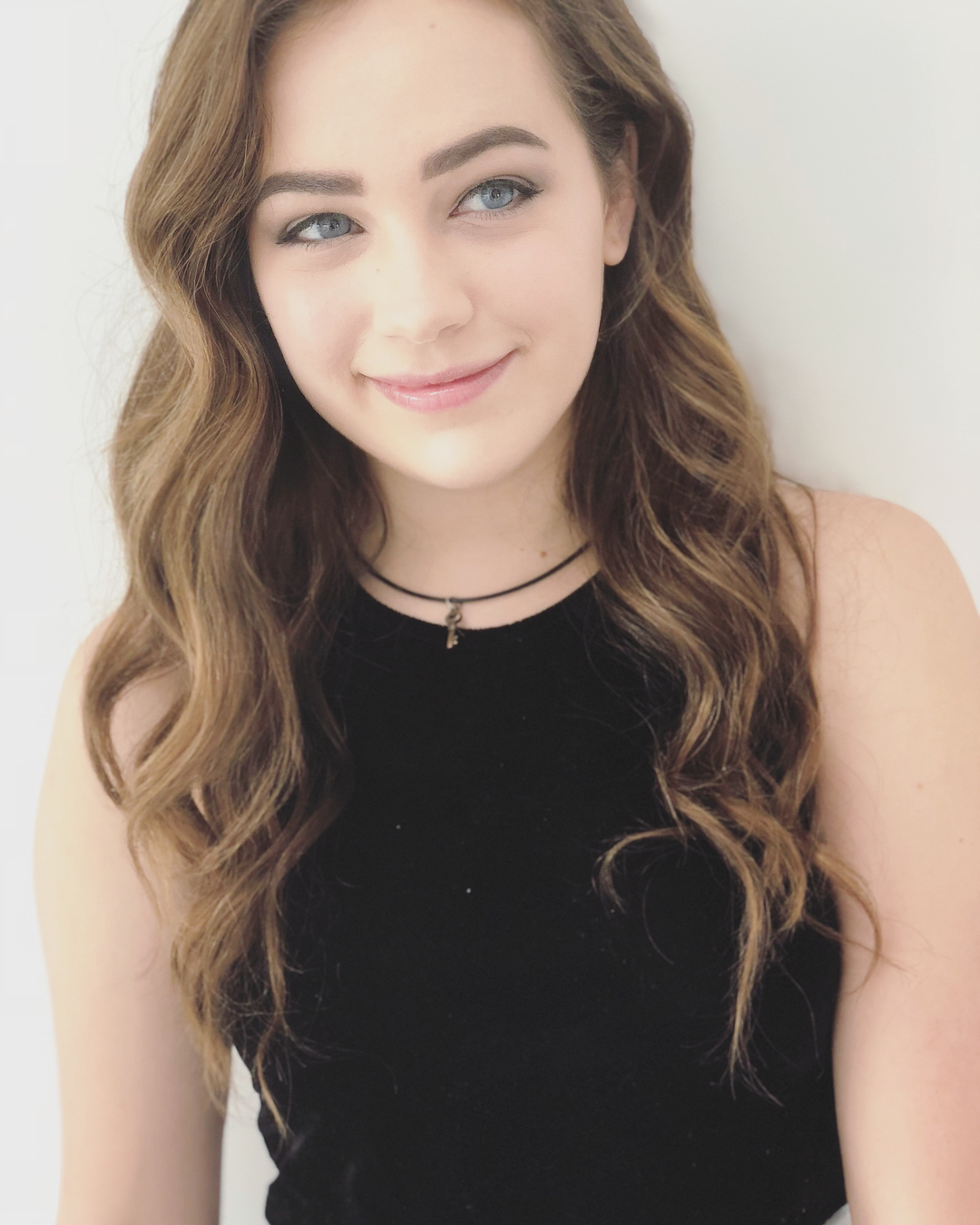 Mary Mouser Wallpapers