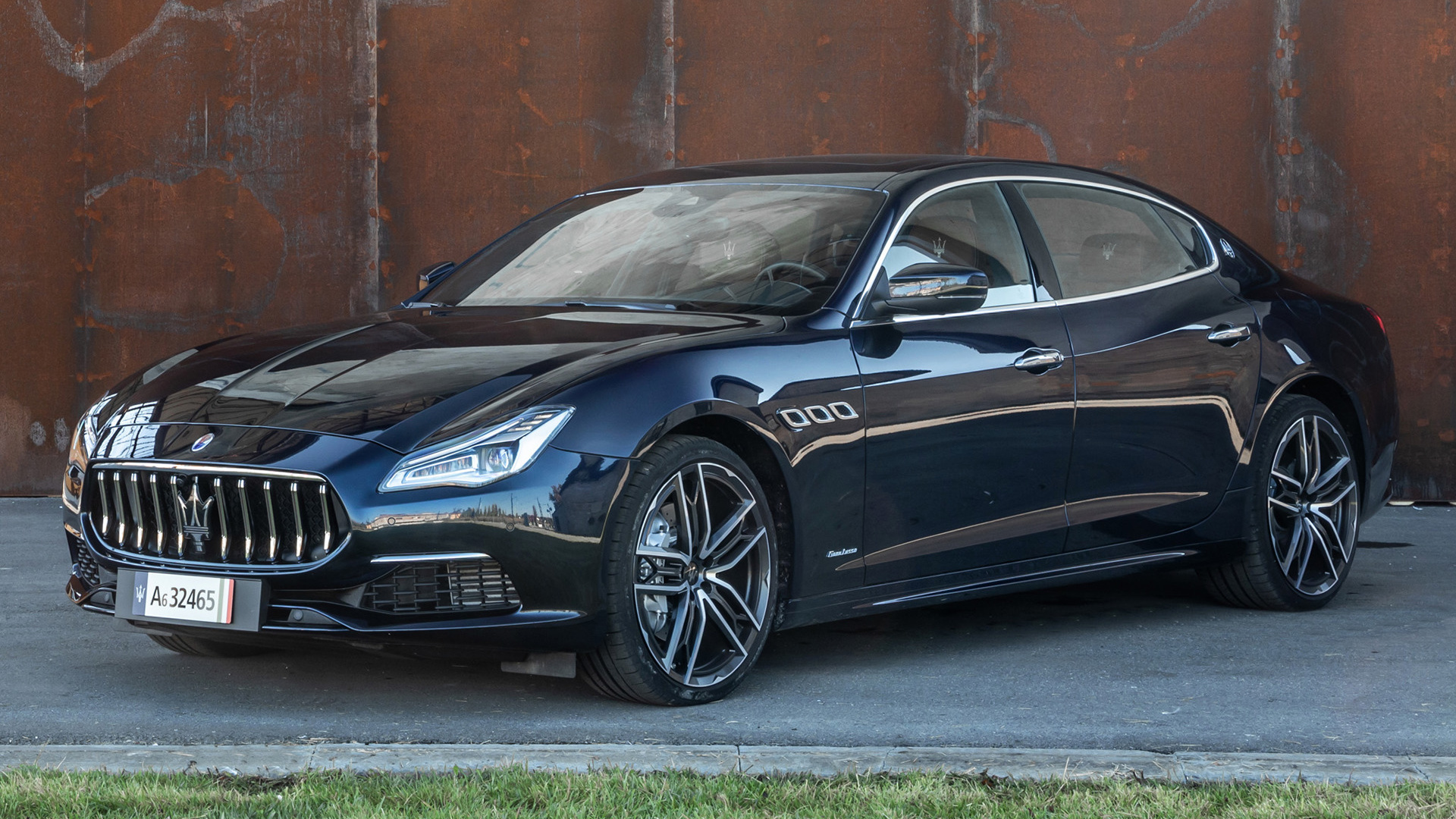 Maserati Quattroporte Granlusso Wallpapers