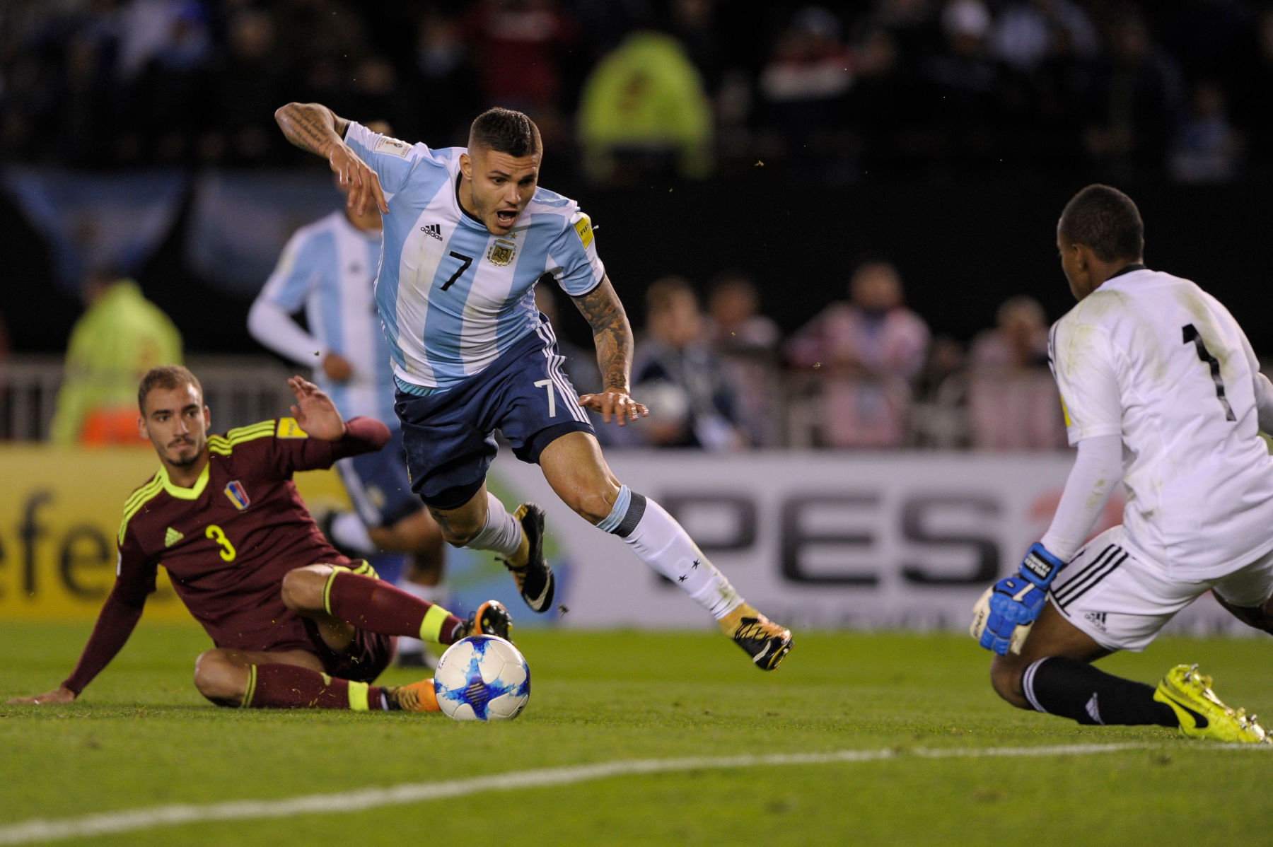 Mauro Icardi Argentina Footballer Wallpapers