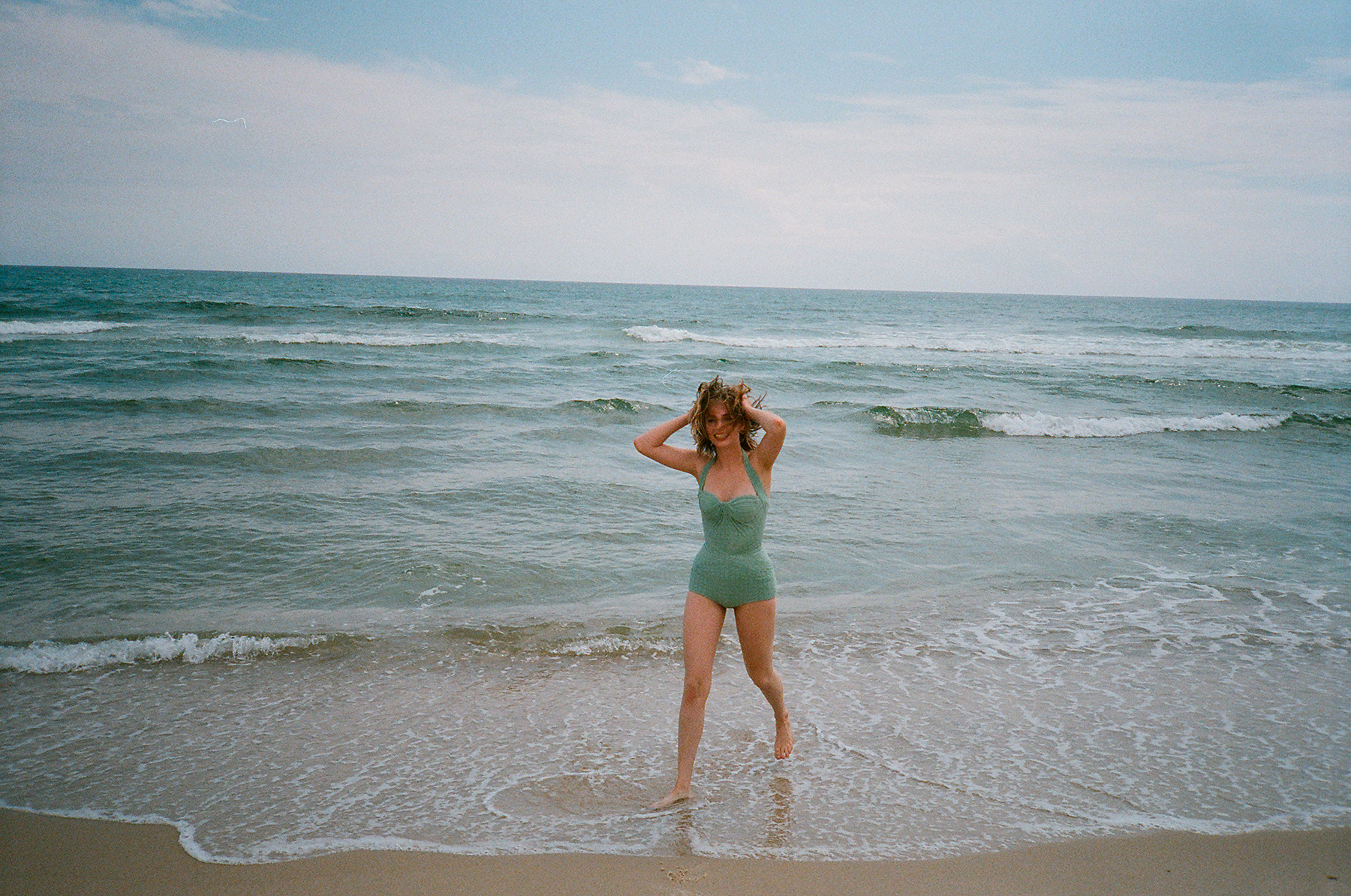 Maya Hawke in Beach Wallpapers