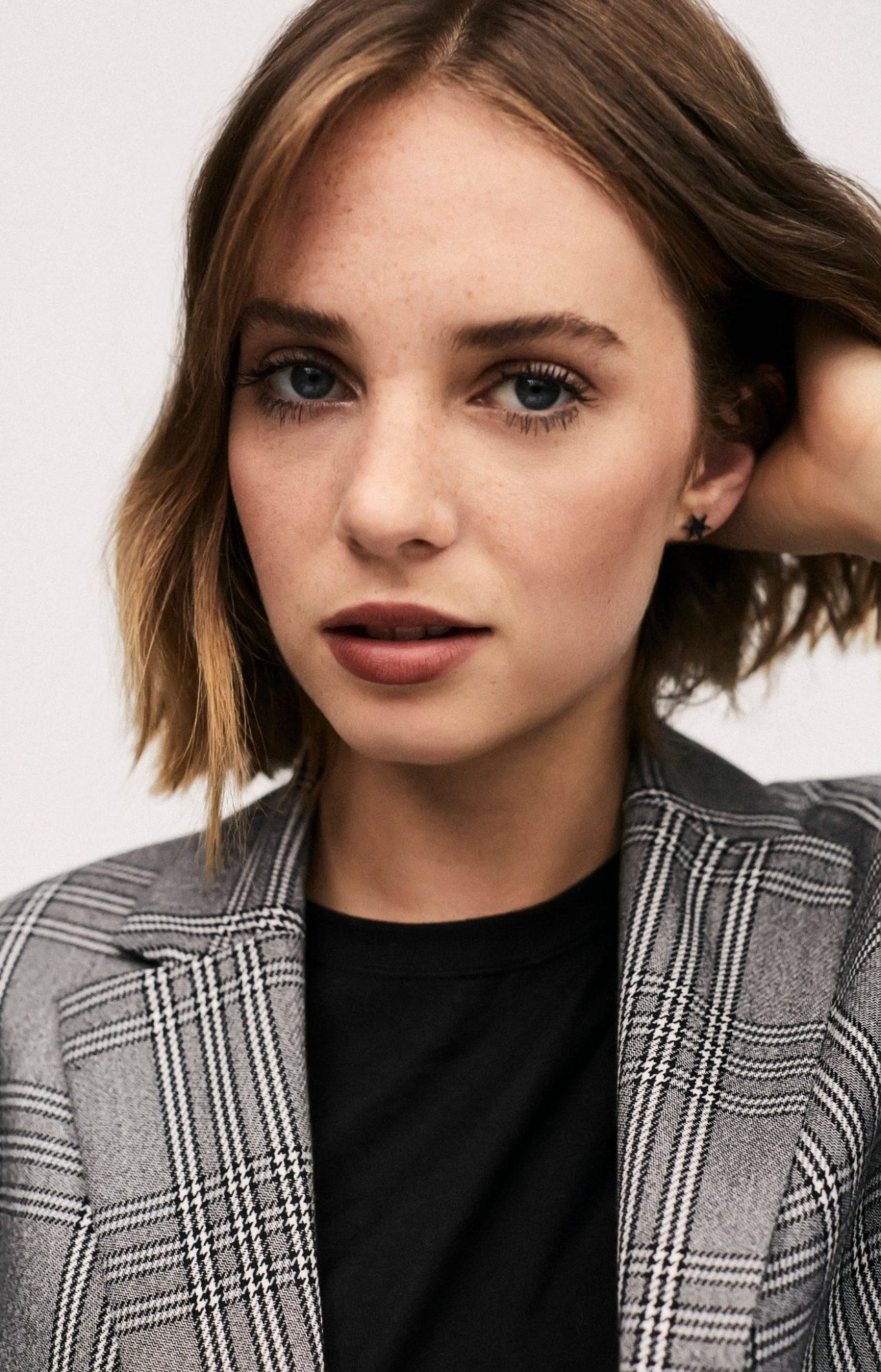 Maya Hawke Photoshoot Wallpapers