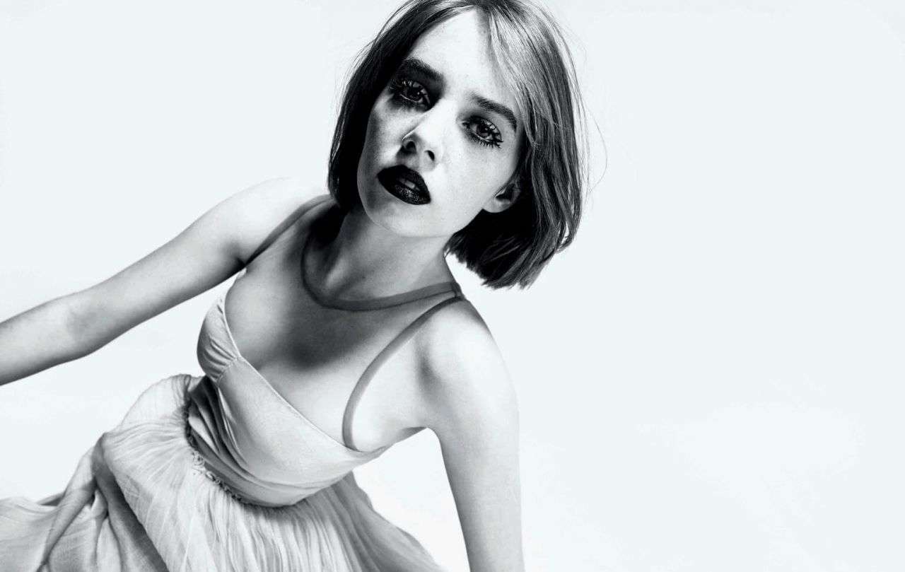 Maya Hawke Photoshoot Wallpapers