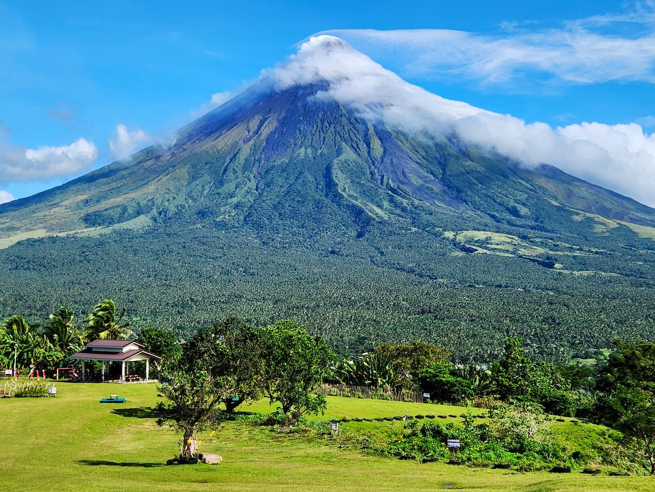 Mayon Volcano Picture Wallpapers