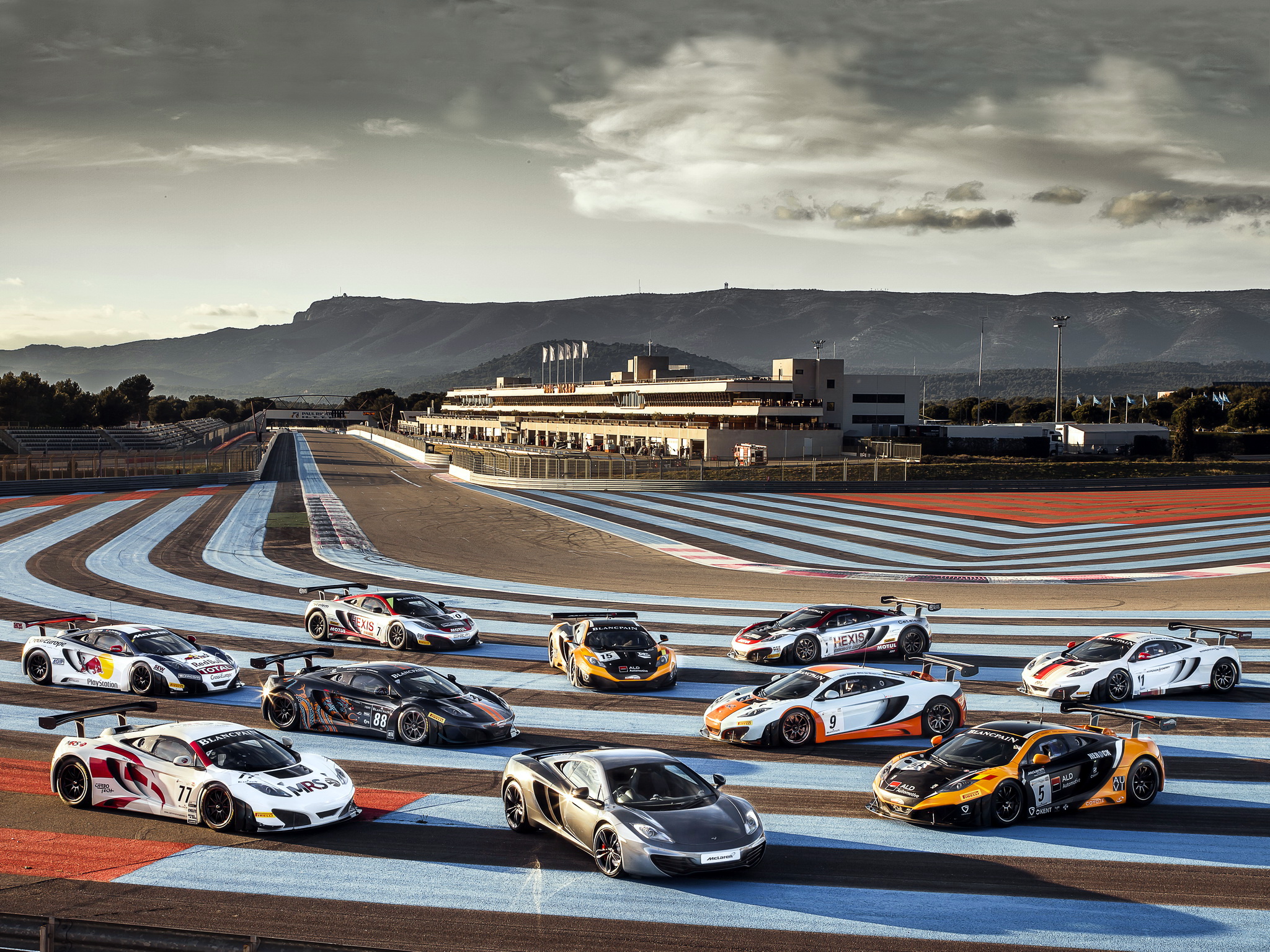 Mclaren Mp4-12C Gt3 Wallpapers