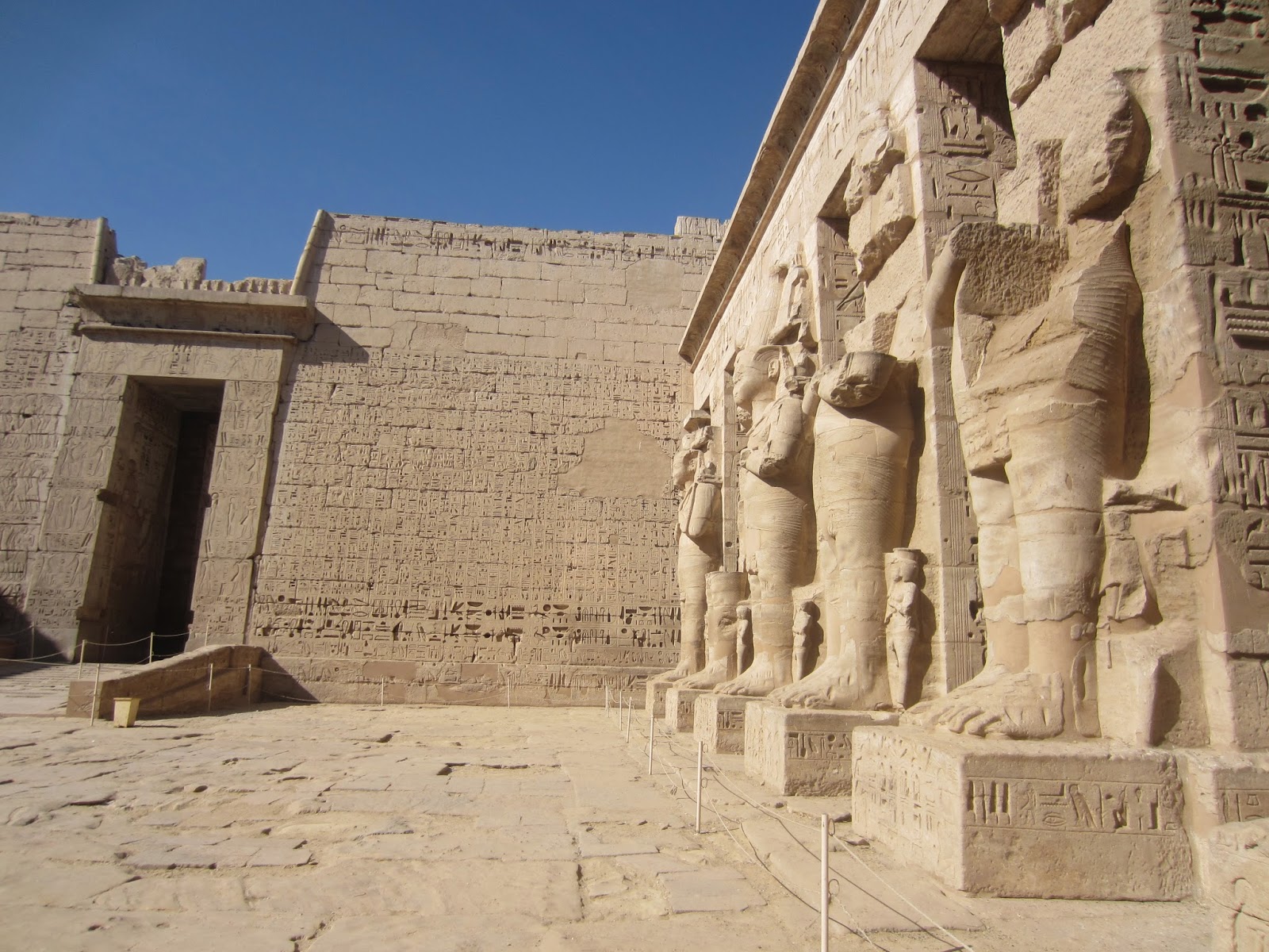 Medinet Habu Wallpapers