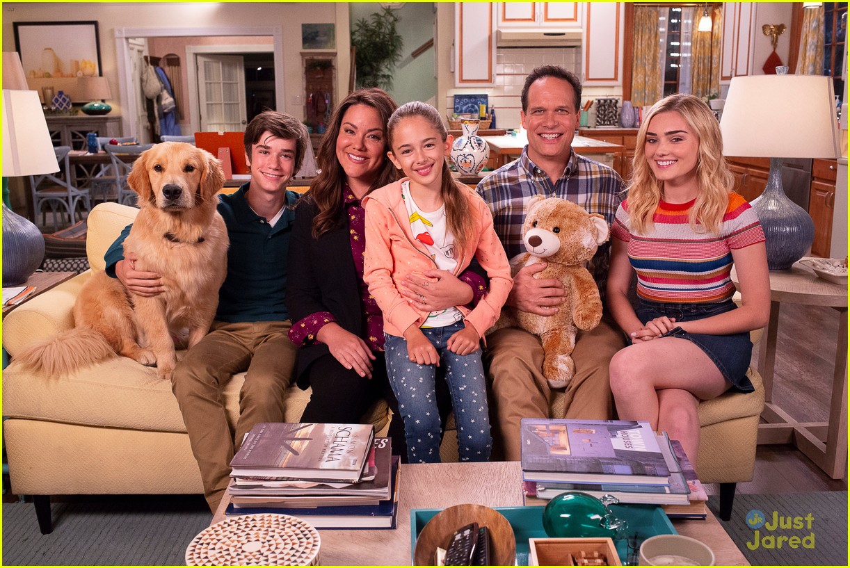 Meg Donnelly American Housewife Wallpapers