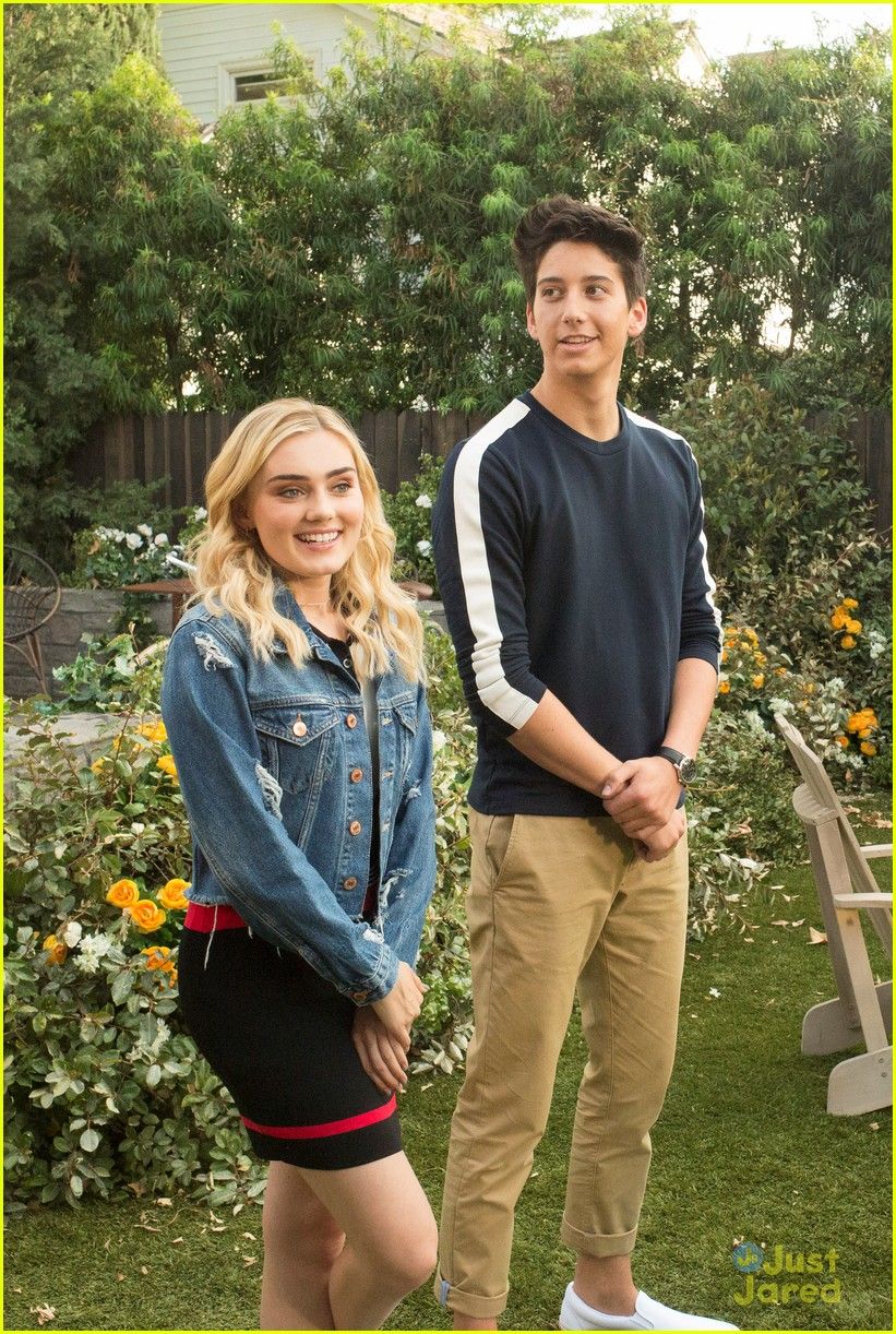 Meg Donnelly American Housewife Wallpapers